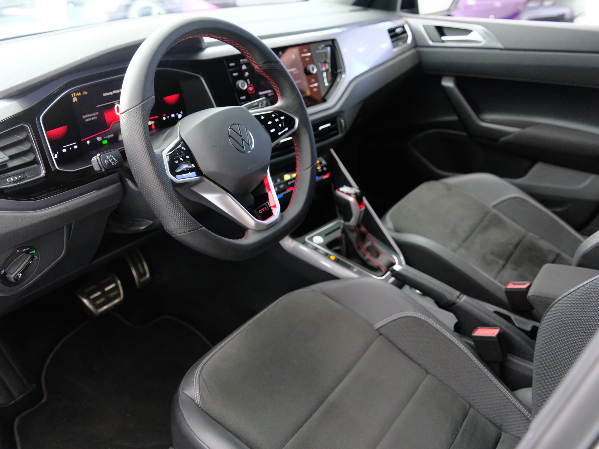 VW Polo 2.0 TSI GTI DSG-image-9