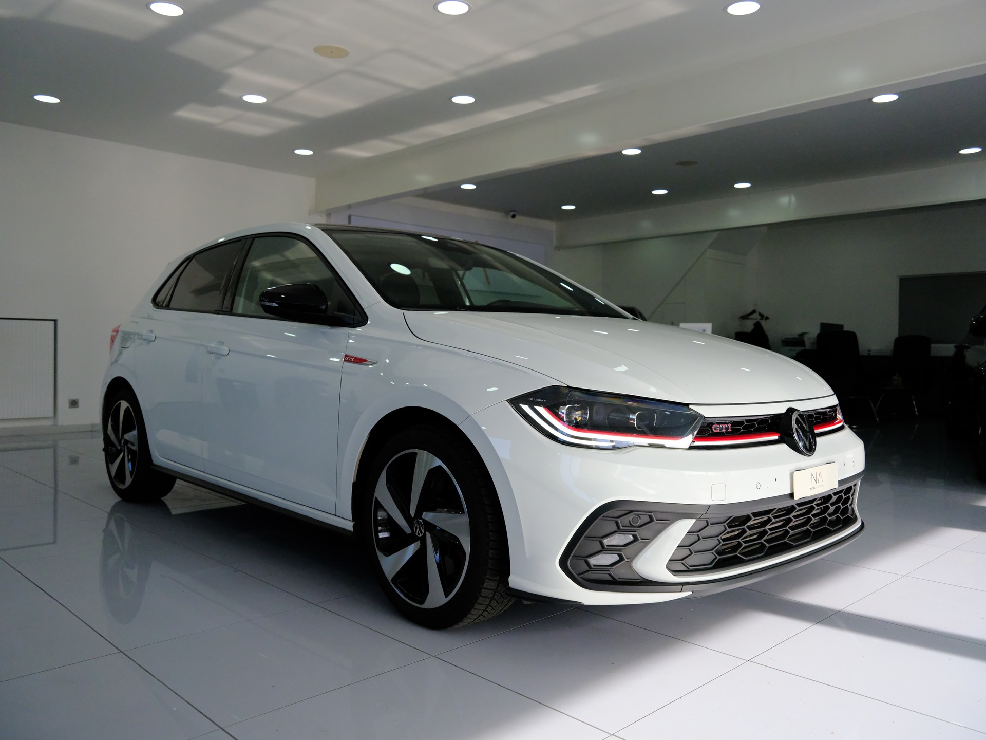 VW Polo 2.0 TSI GTI DSG-showroom-element-1