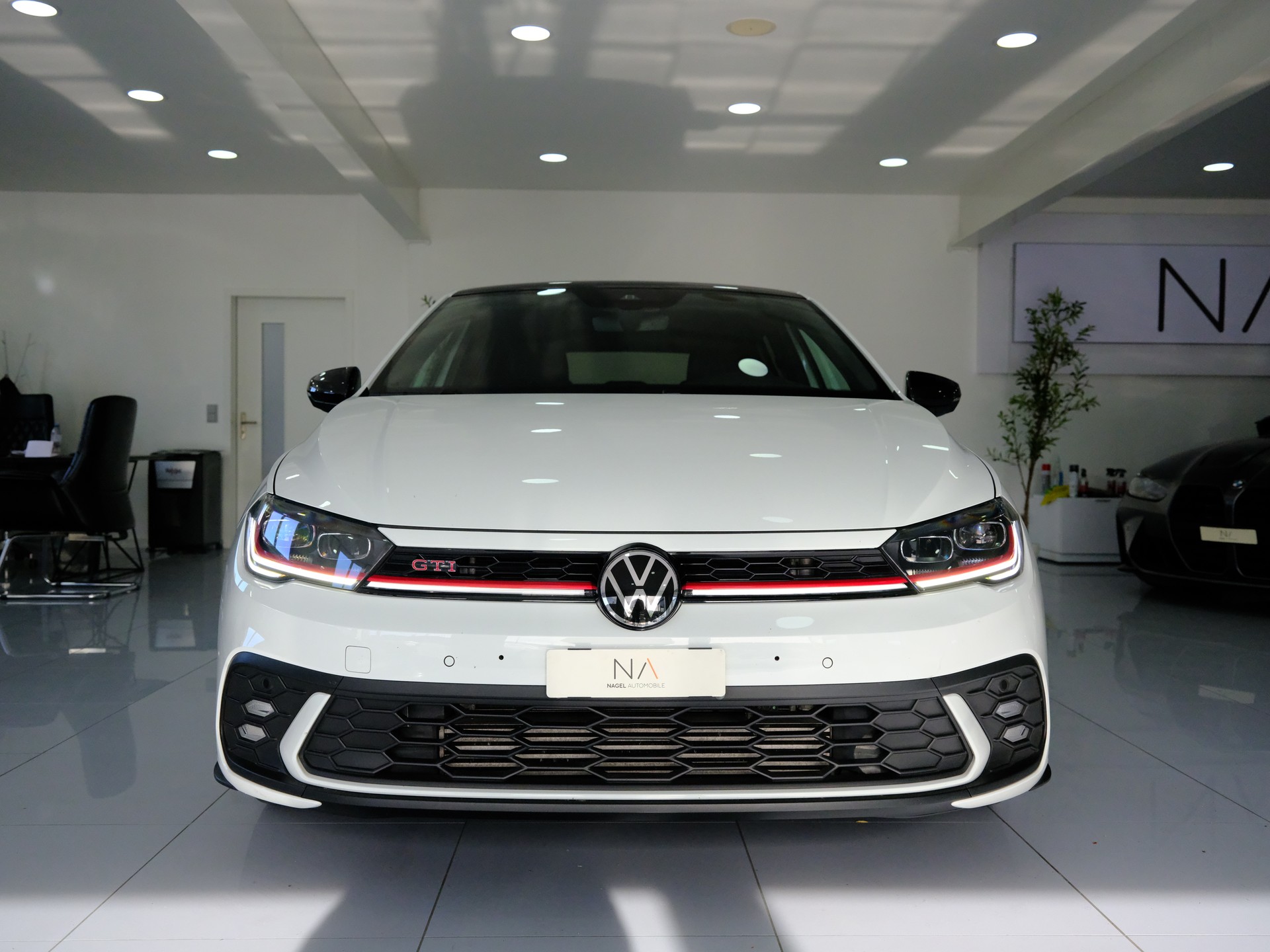 VW Polo 2.0 TSI GTI DSG-showroom-element-2