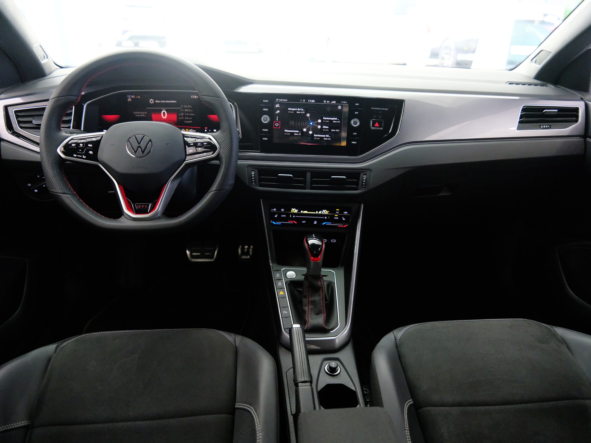 VW Polo 2.0 TSI GTI DSG-image-13