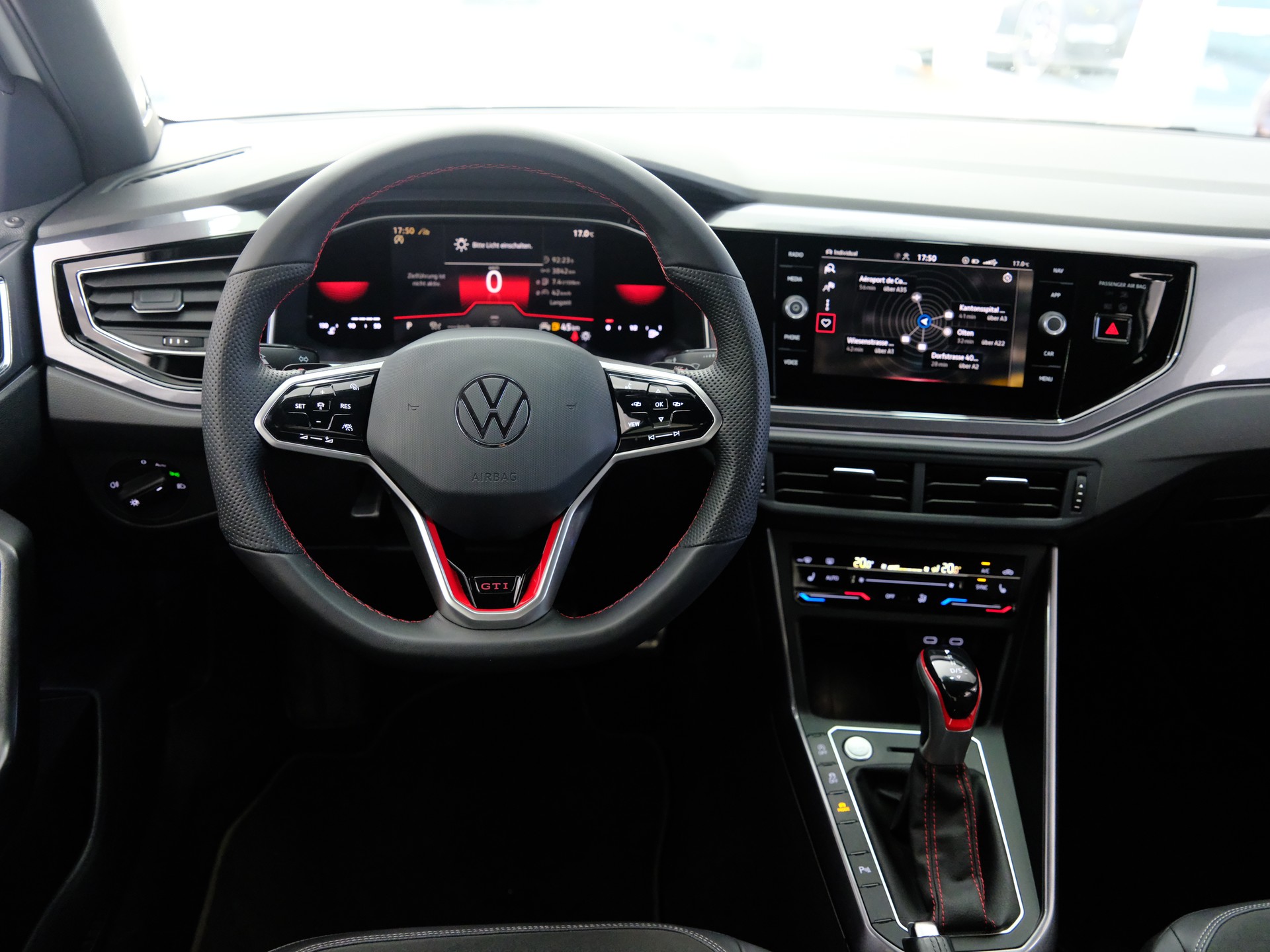 VW Polo 2.0 TSI GTI DSG-image-11