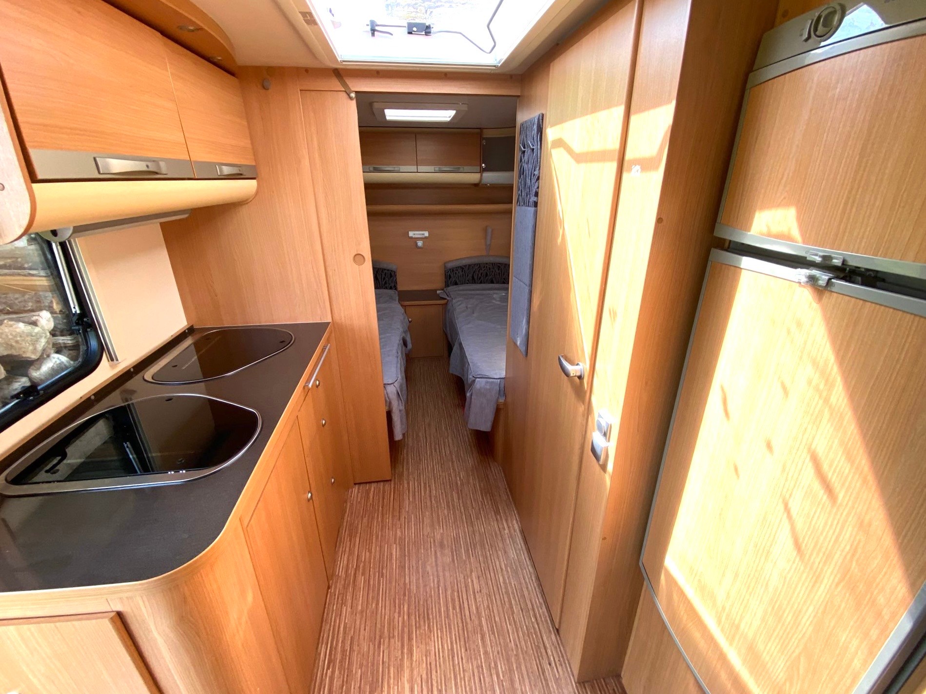 ADRIA 552 UL-showroom-element-2