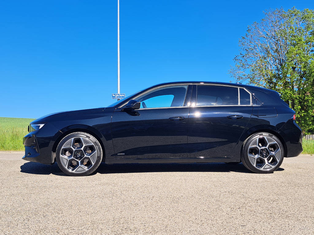 OPEL Astra 1.6 T PHEV 180cv Swiss Premium-image-4