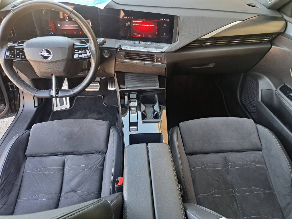 OPEL Astra 1.6 T PHEV 180cv Swiss Premium-image-11