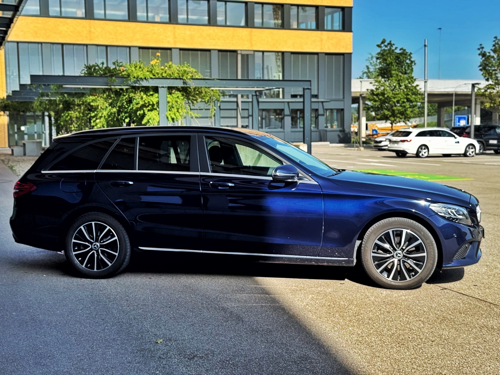 MERCEDES-BENZ C 220 d Swiss Star Avantgarde 4M 9G-Tronic-image-6