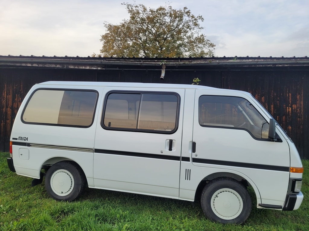 ISUZU Midi 4x2