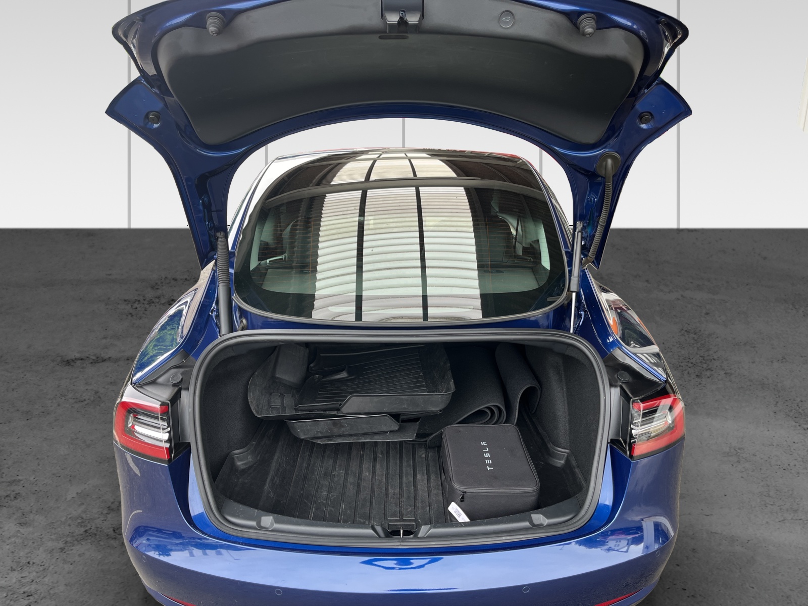 TESLA Model 3 RWD Standart Range Plus-image-12