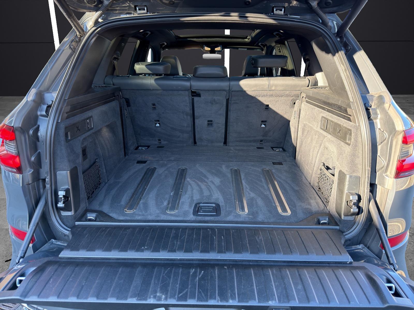 BMW X5 M50i xDrive-image-9