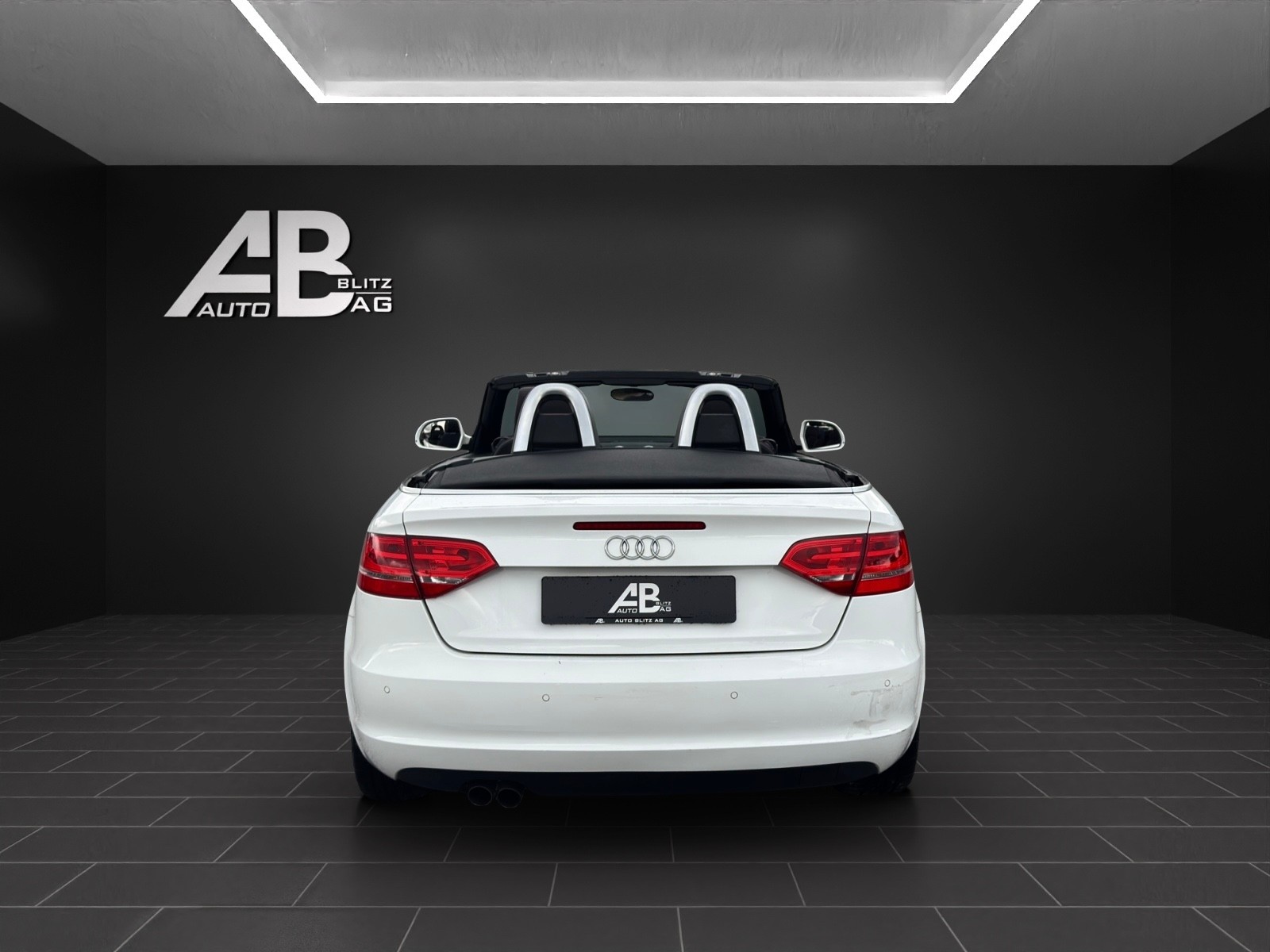 AUDI A3 Cabriolet 1.8 TFSI S-Line Ambition S-tronic-showroom-element-3