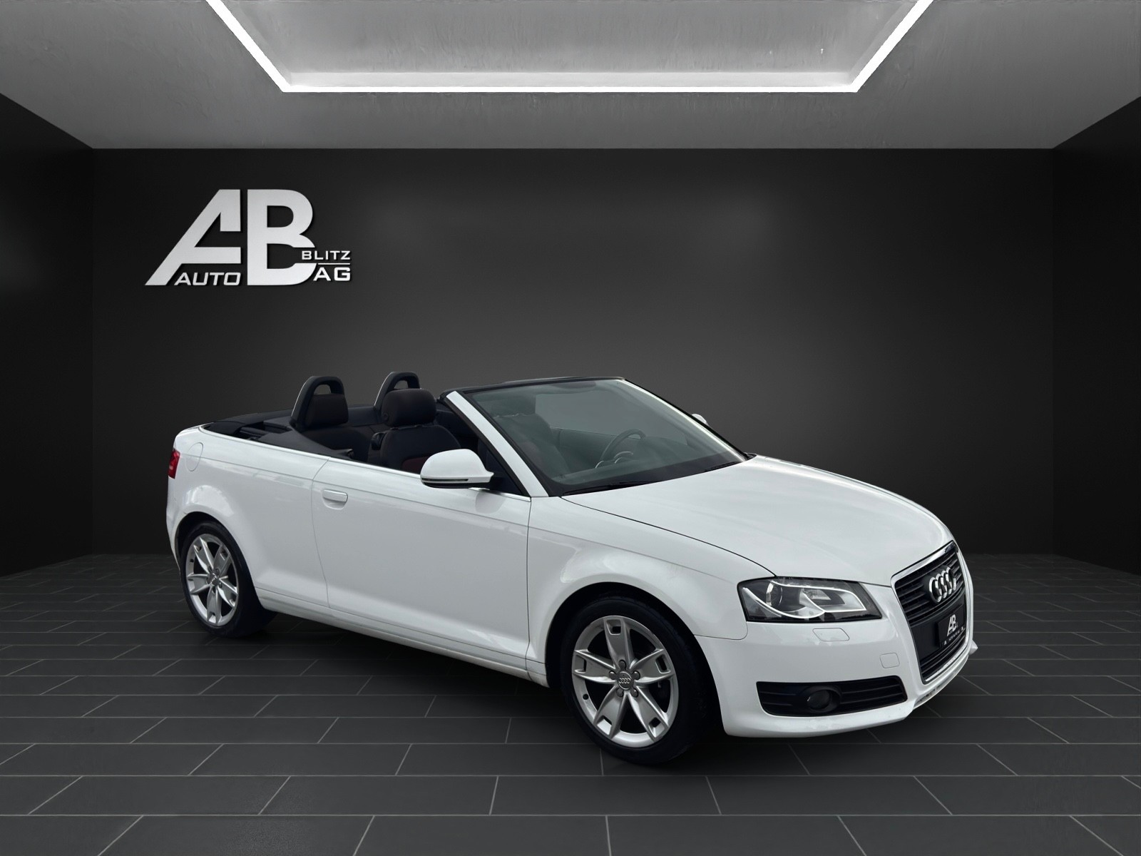 AUDI A3 Cabriolet 1.8 TFSI S-Line Ambition S-tronic-image-5