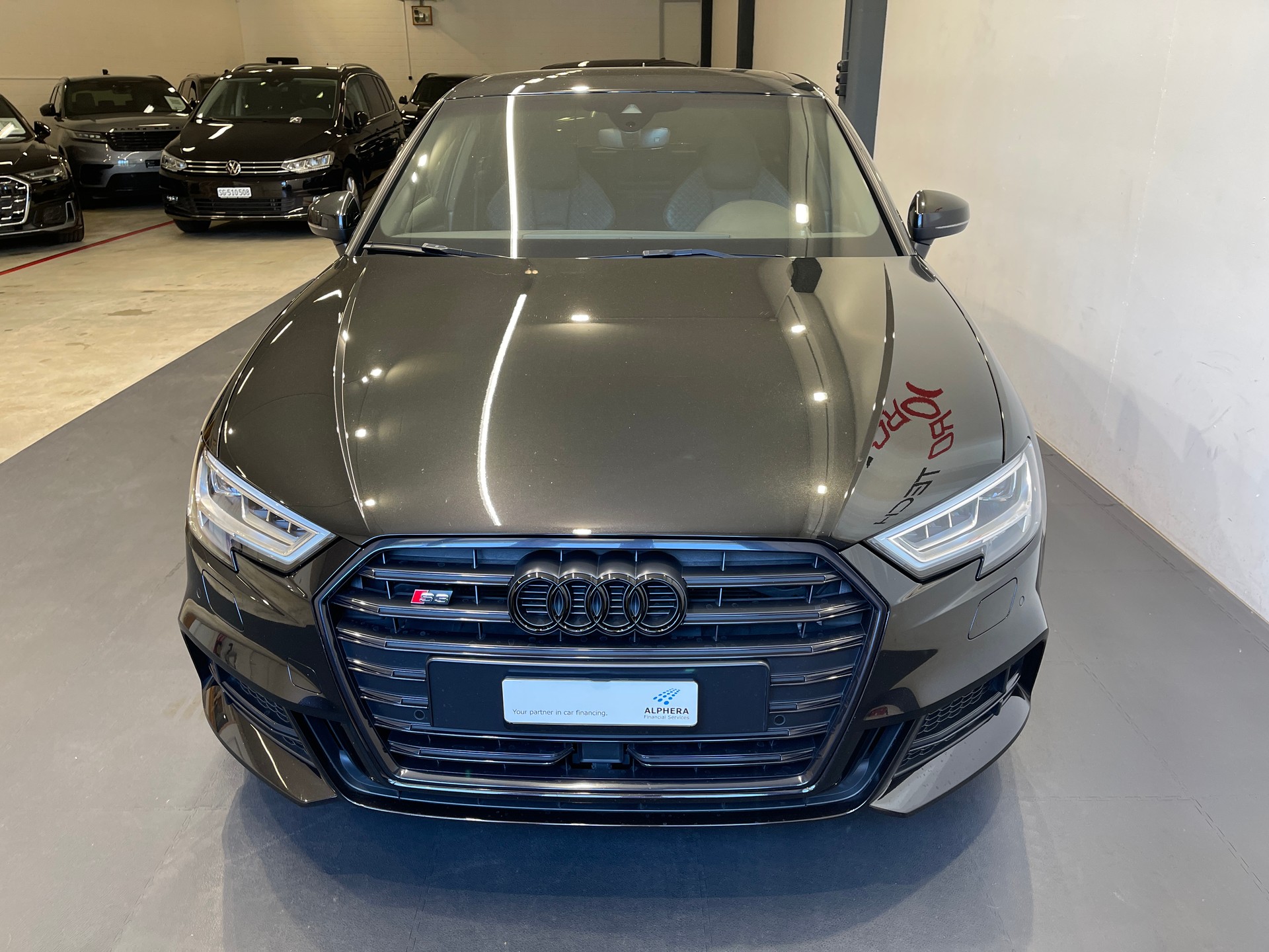 AUDI S3 Sportback 2.0 TFSI quattro S-tronic-showroom-element-1