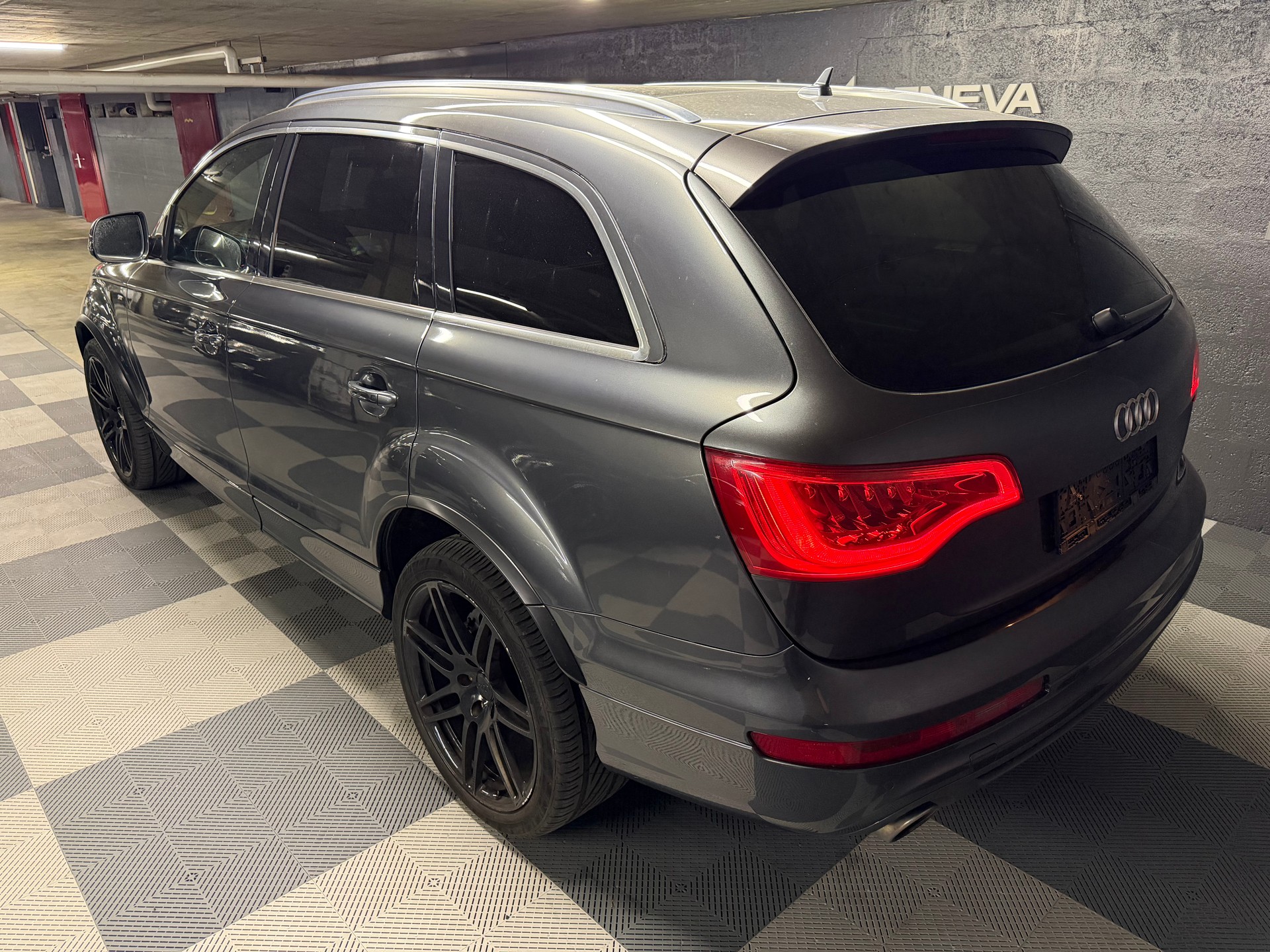 AUDI Q7 3.0 TDI quattro tiptronic-image-4