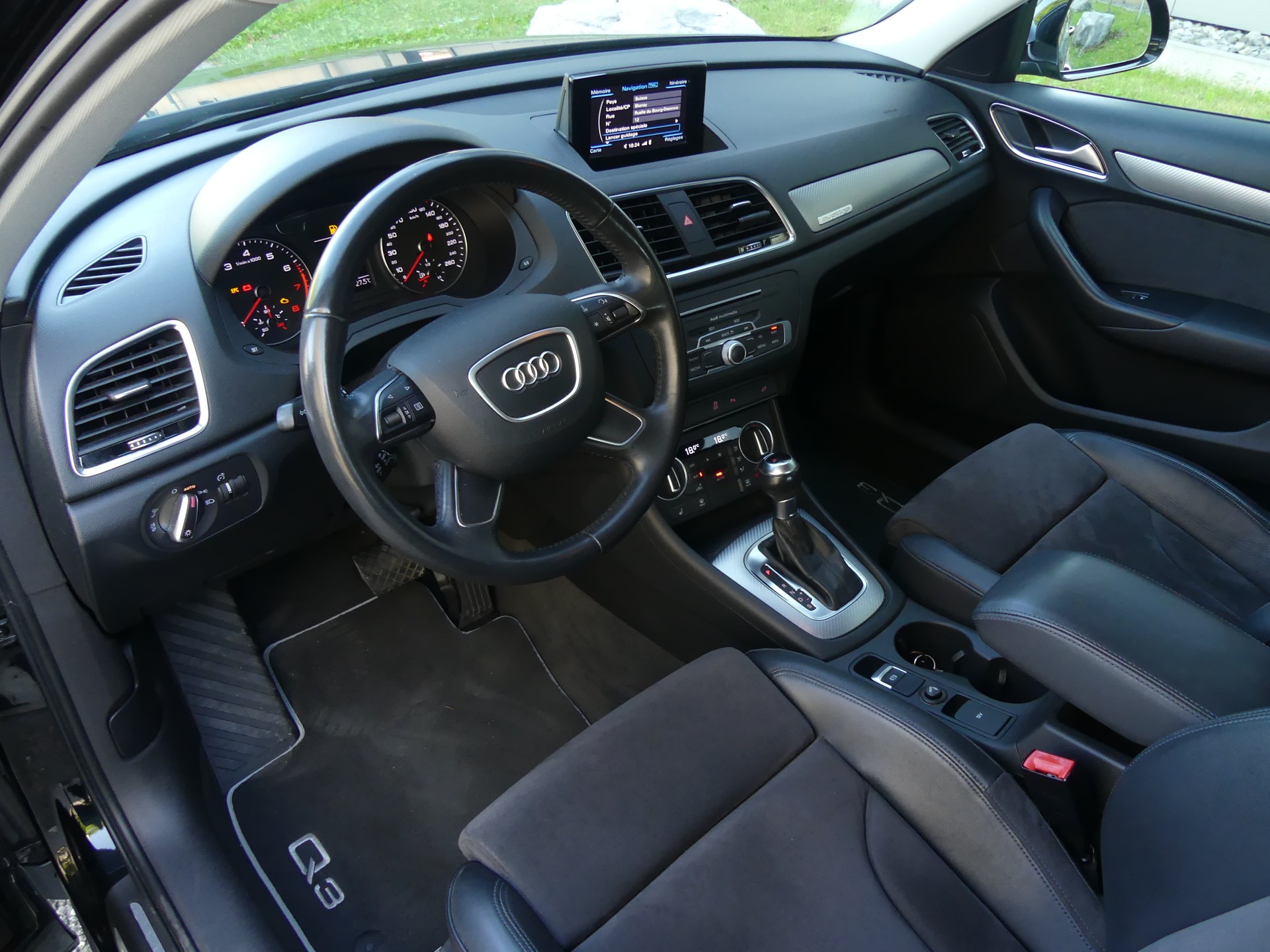 AUDI Q3 2.0 TFSI design quatt.-image-5