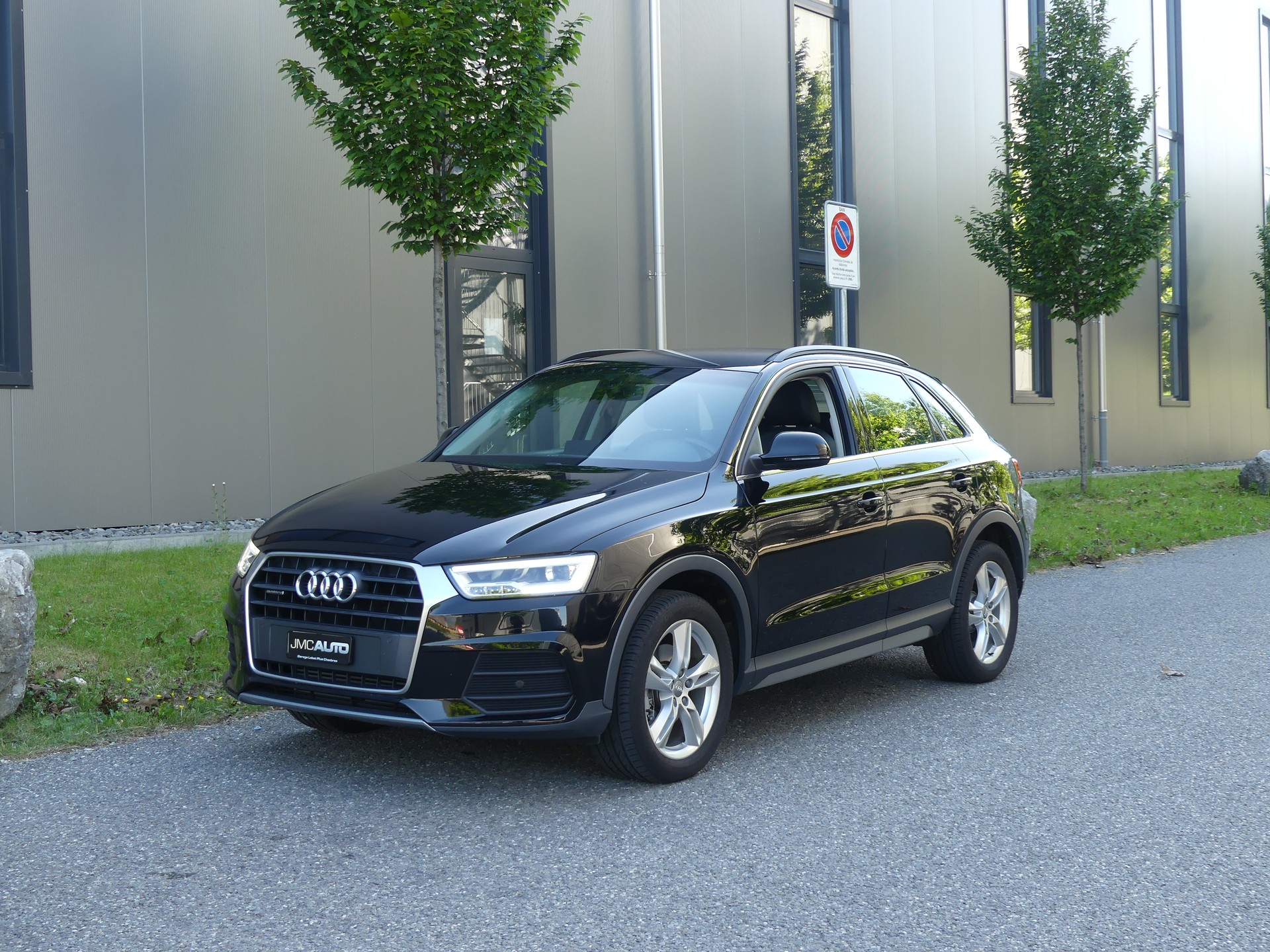 AUDI Q3 2.0 TFSI design quatt.-image-9