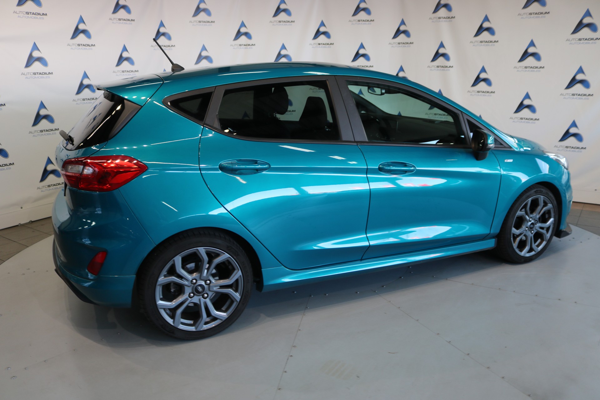 FORD Fiesta 1.0 SCTi ST Line-image-18