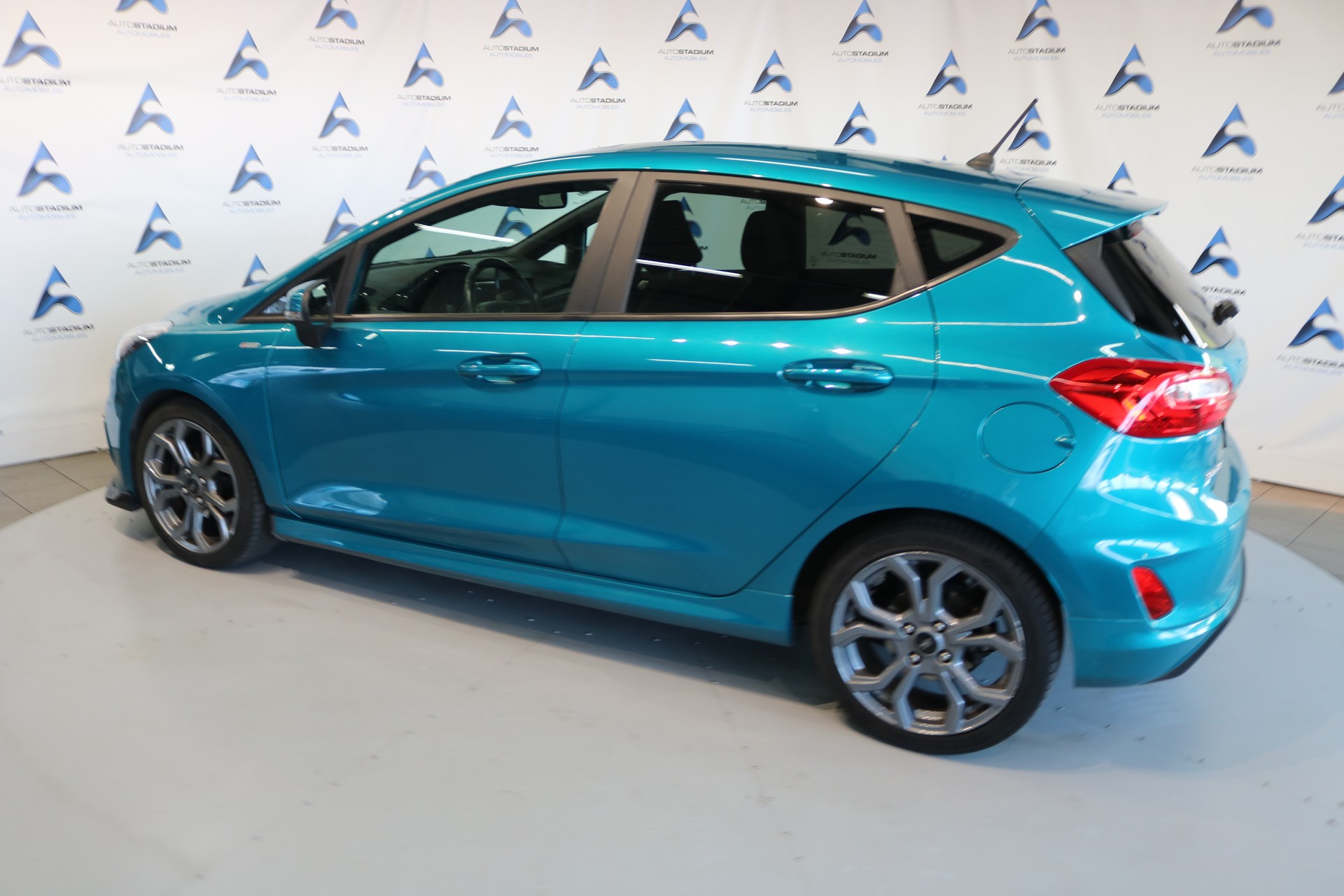 FORD Fiesta 1.0 SCTi ST Line-image-13
