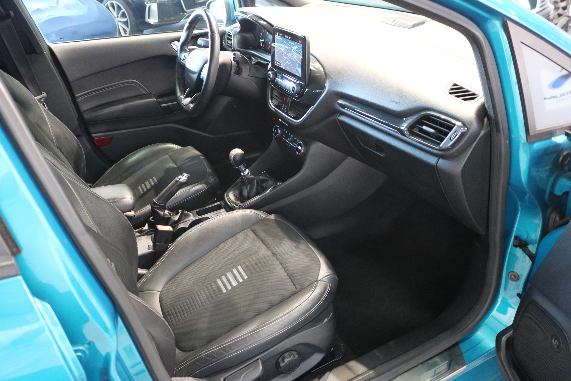 FORD Fiesta 1.0 SCTi ST Line-image-36