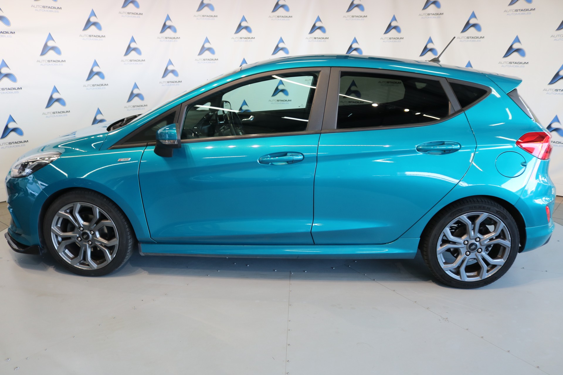 FORD Fiesta 1.0 SCTi ST Line-image-12