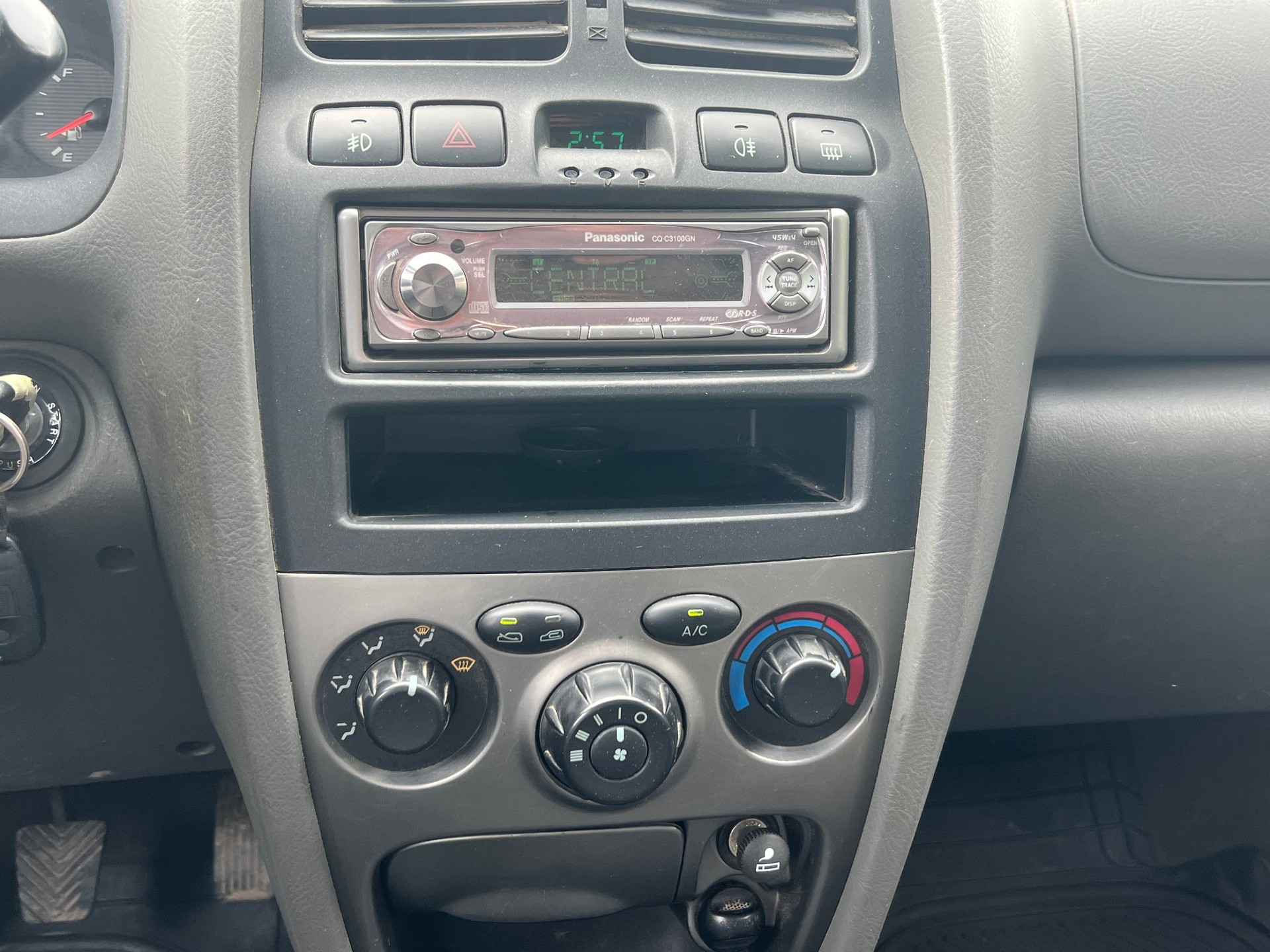 HYUNDAI Santa Fe 2.0 CRDi GLS-image-13