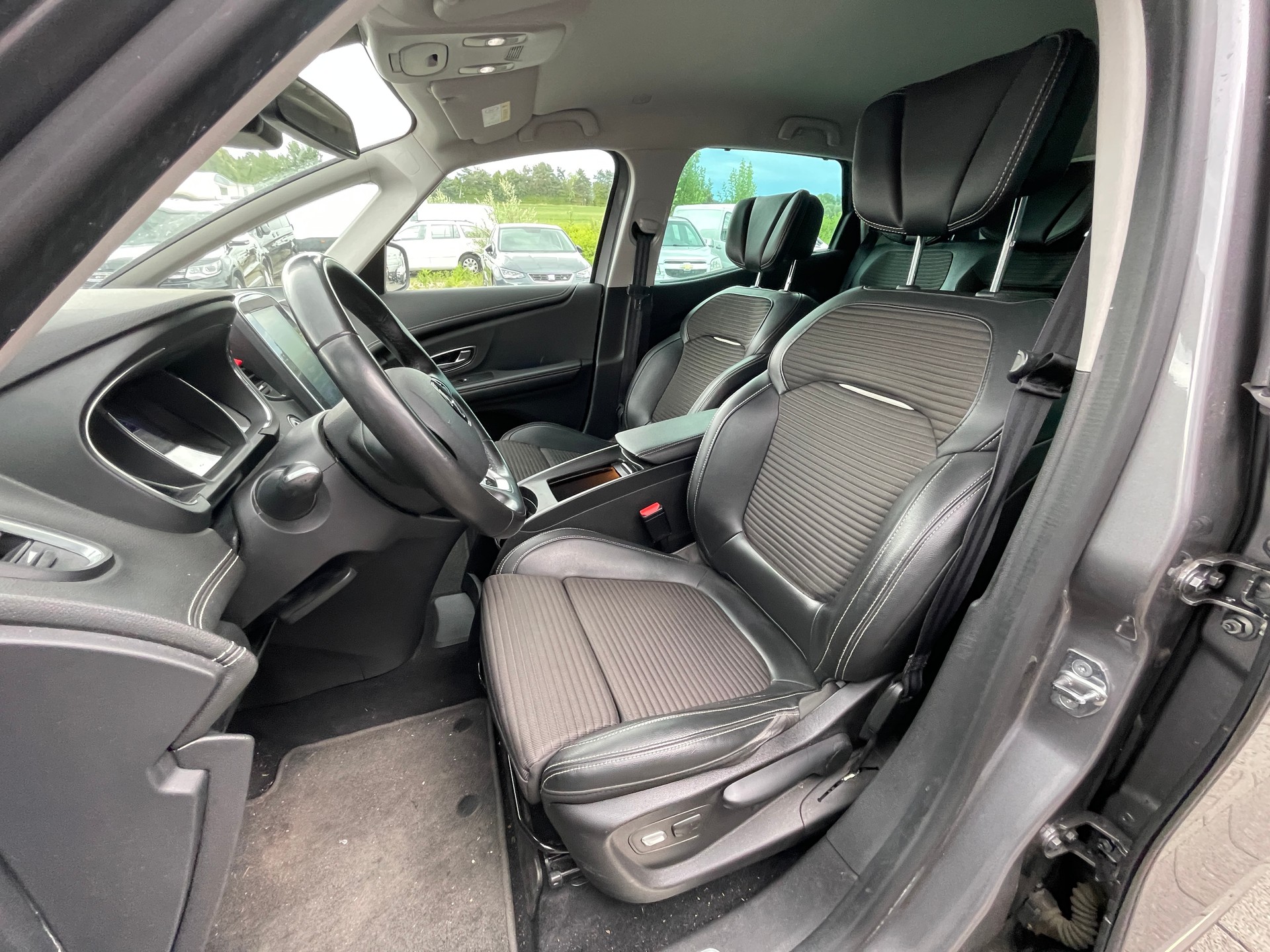 RENAULT Scénic 1.6 dCi Bose EDC-image-12