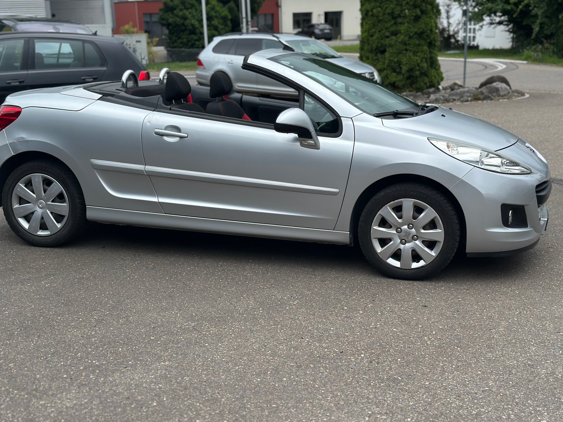 PEUGEOT 207 CC 1.6 16V Allure-image-4