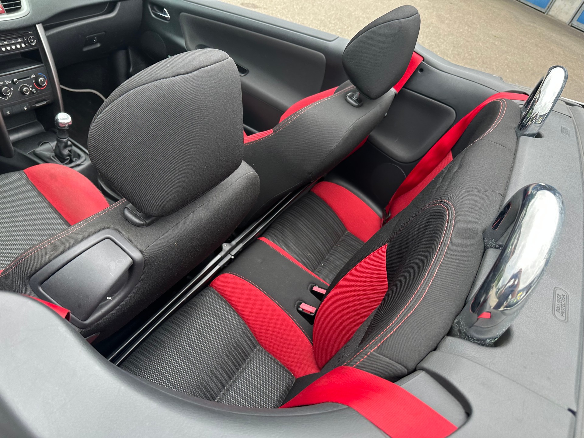 PEUGEOT 207 CC 1.6 16V Allure-image-11