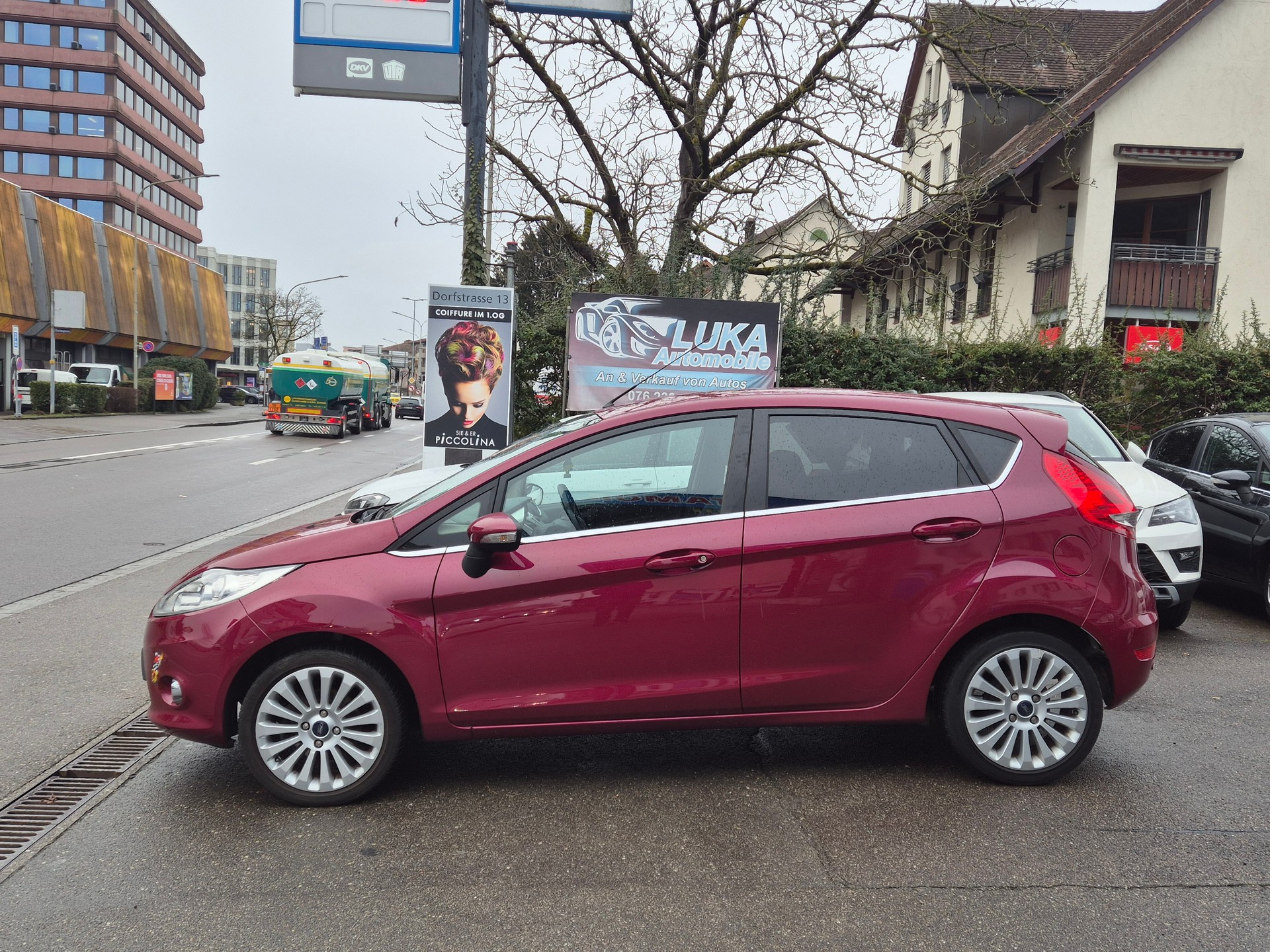 FORD Fiesta 1.4 16V Titanium-showroom-element-1