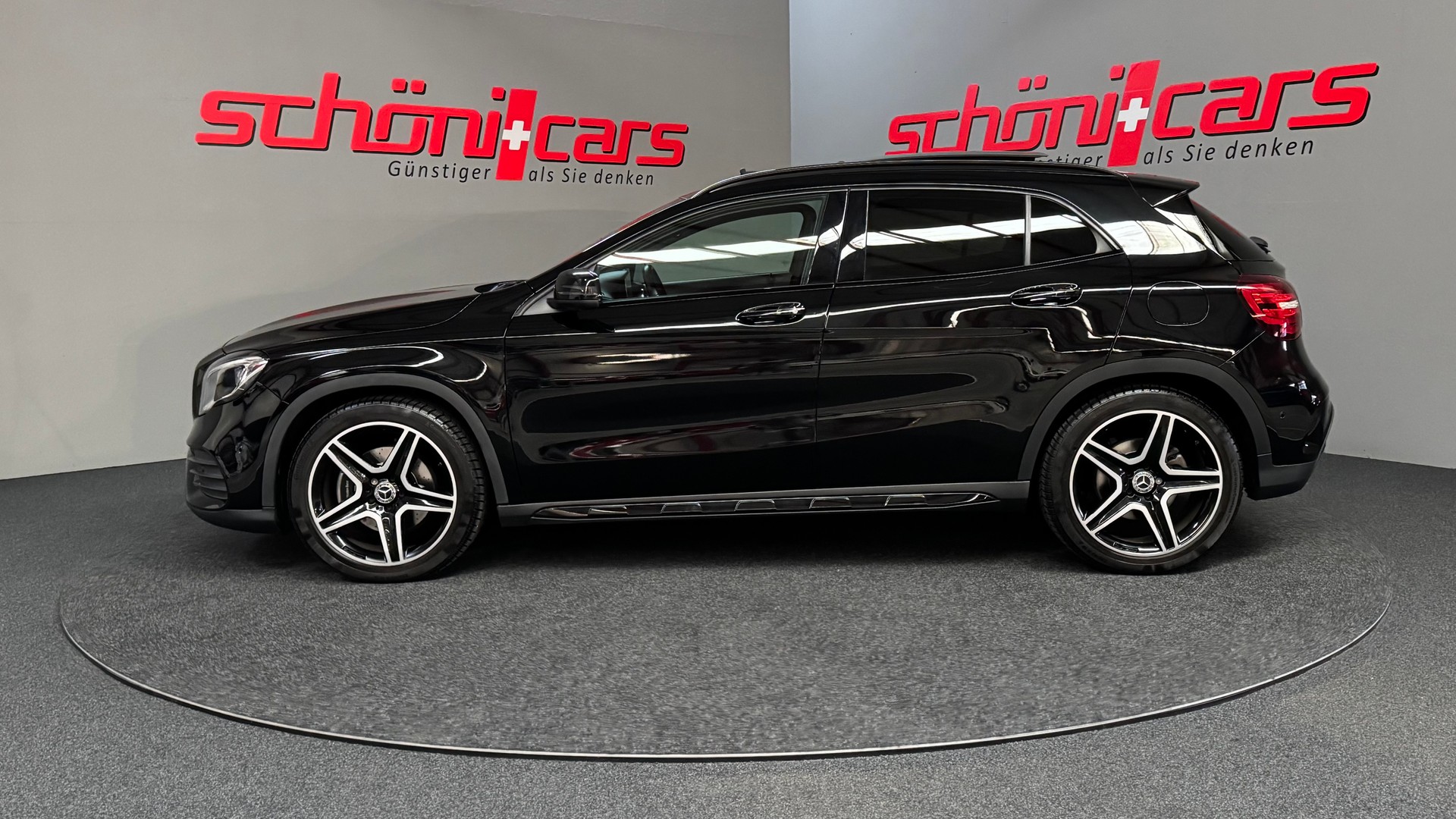 MERCEDES-BENZ GLA 250 AMG Line Swiss Star 4Matic 7G-DCT-showroom-element-2