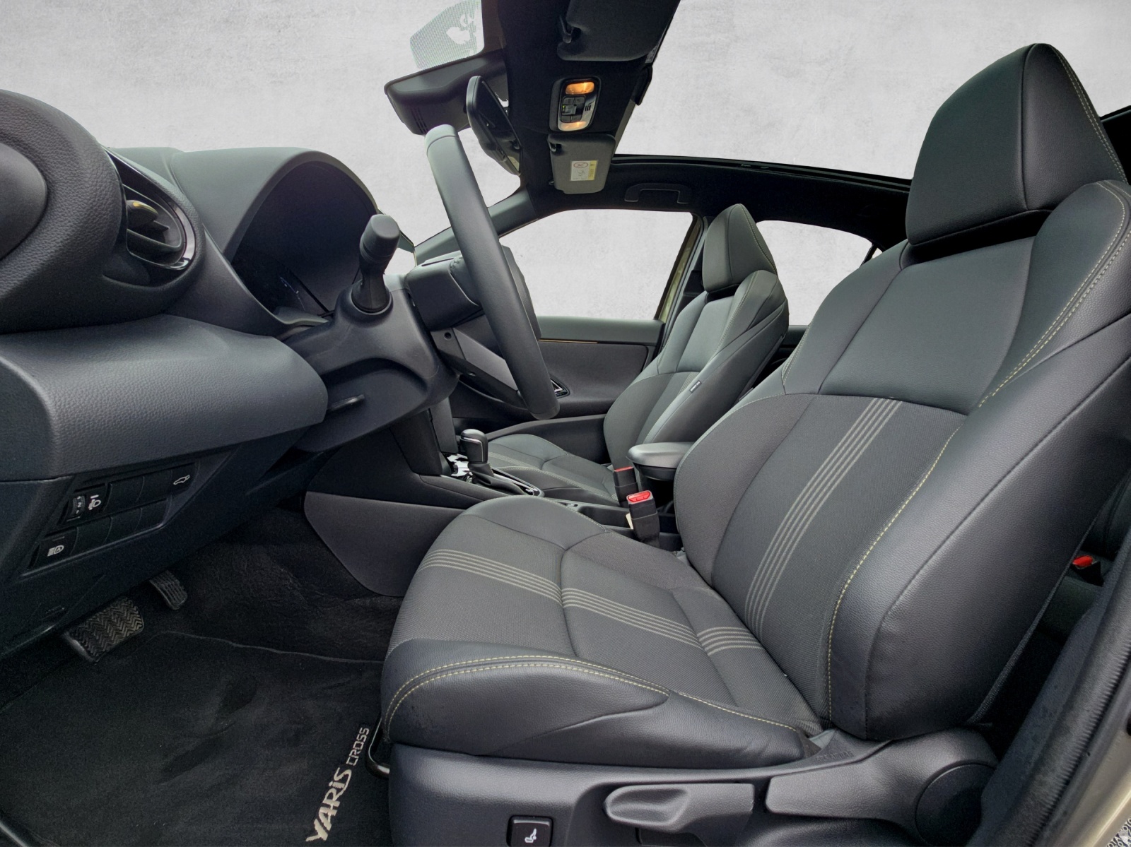 TOYOTA Yaris Cross 1.5 e-CVT Adventure TRAIL-image-8