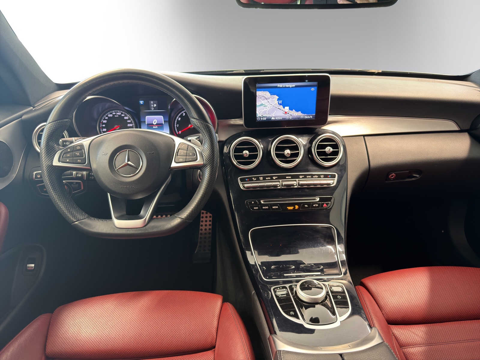 MERCEDES-BENZ C 200 AMG Line 4Matic-image-6