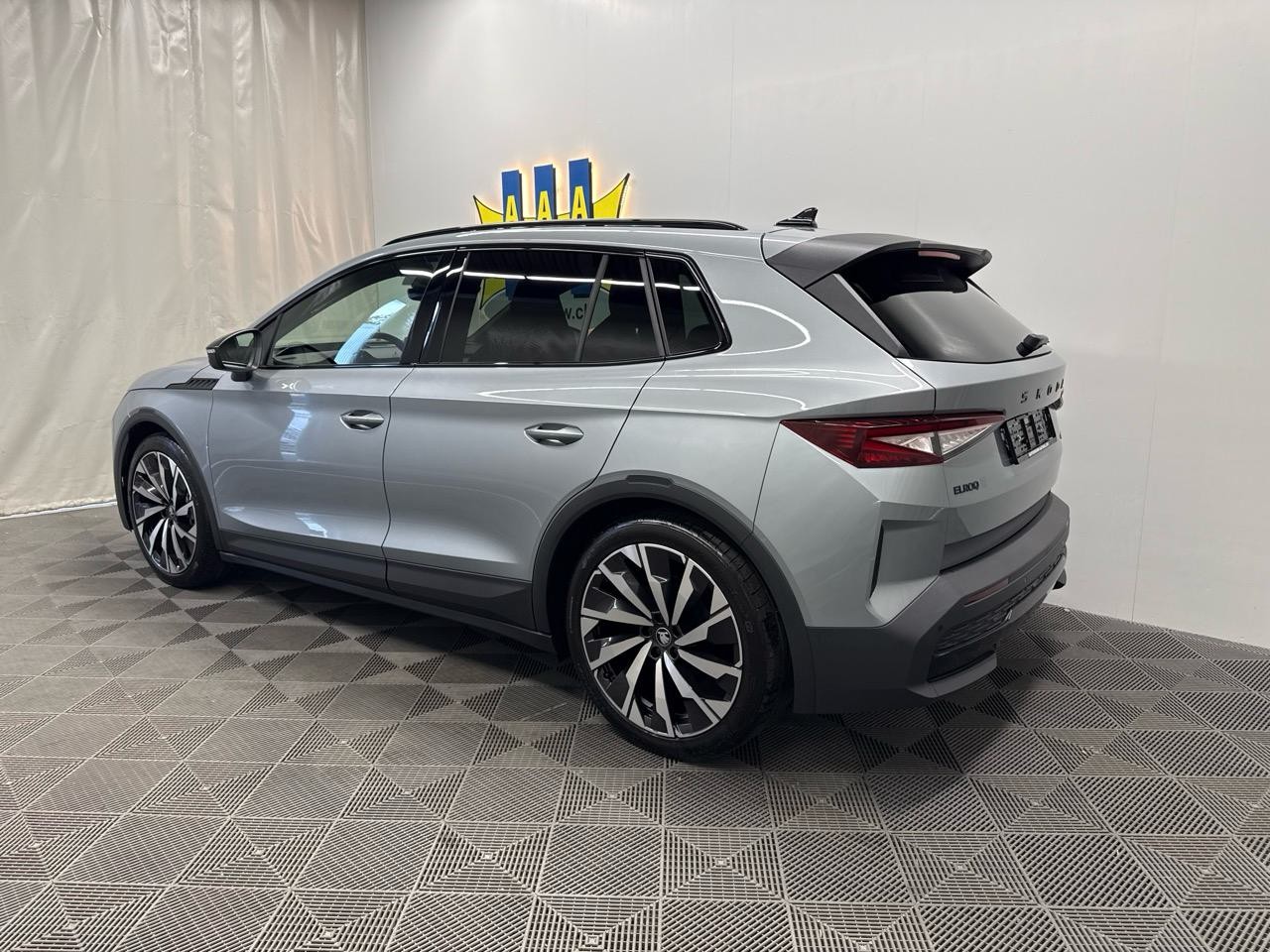 SKODA Elroq 85 Sportline-showroom-element-1
