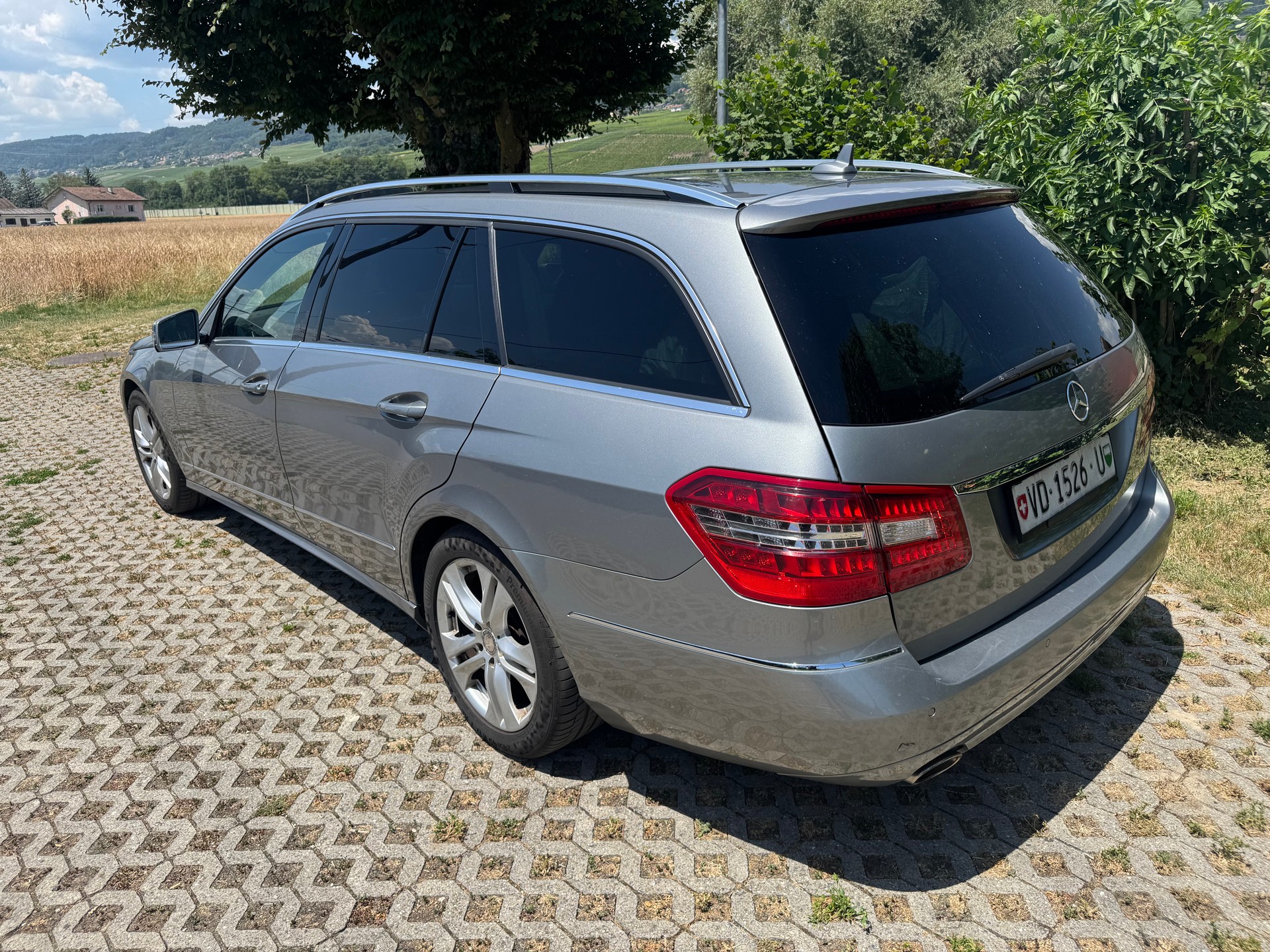 MERCEDES-BENZ E 350 Avantgarde 4Matic 7G-Tronic-showroom-element-2