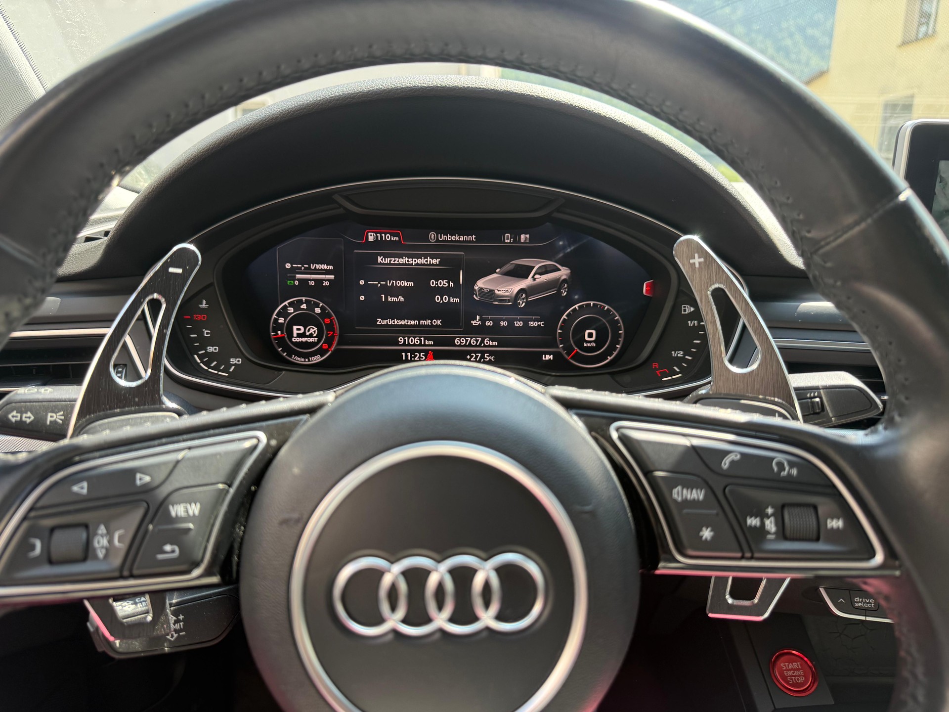 AUDI A4 Limousine 2.0 TFSI Sport S-tronic-image-10