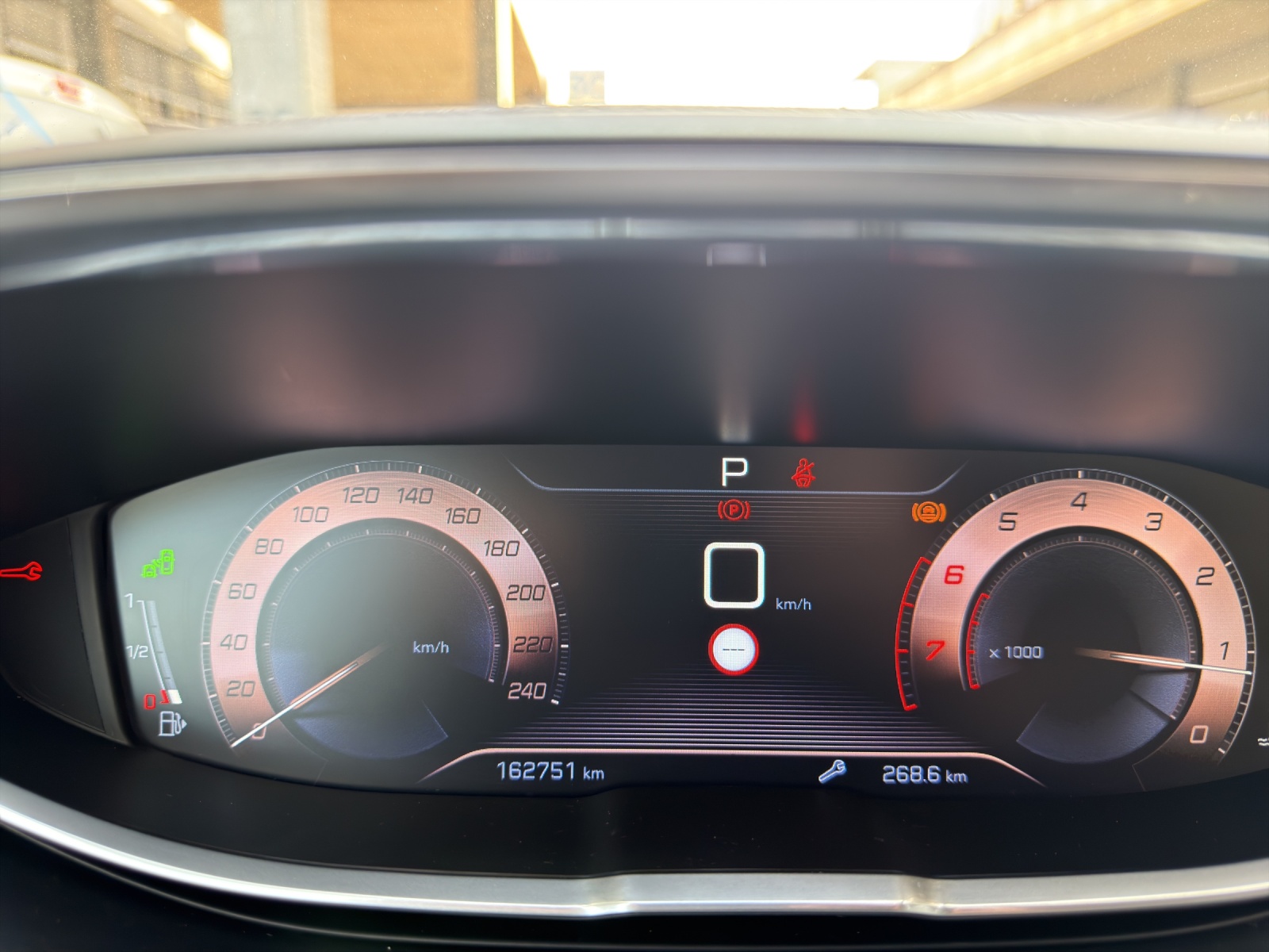 PEUGEOT 5008 1.6 THP Allure EAT-image-20