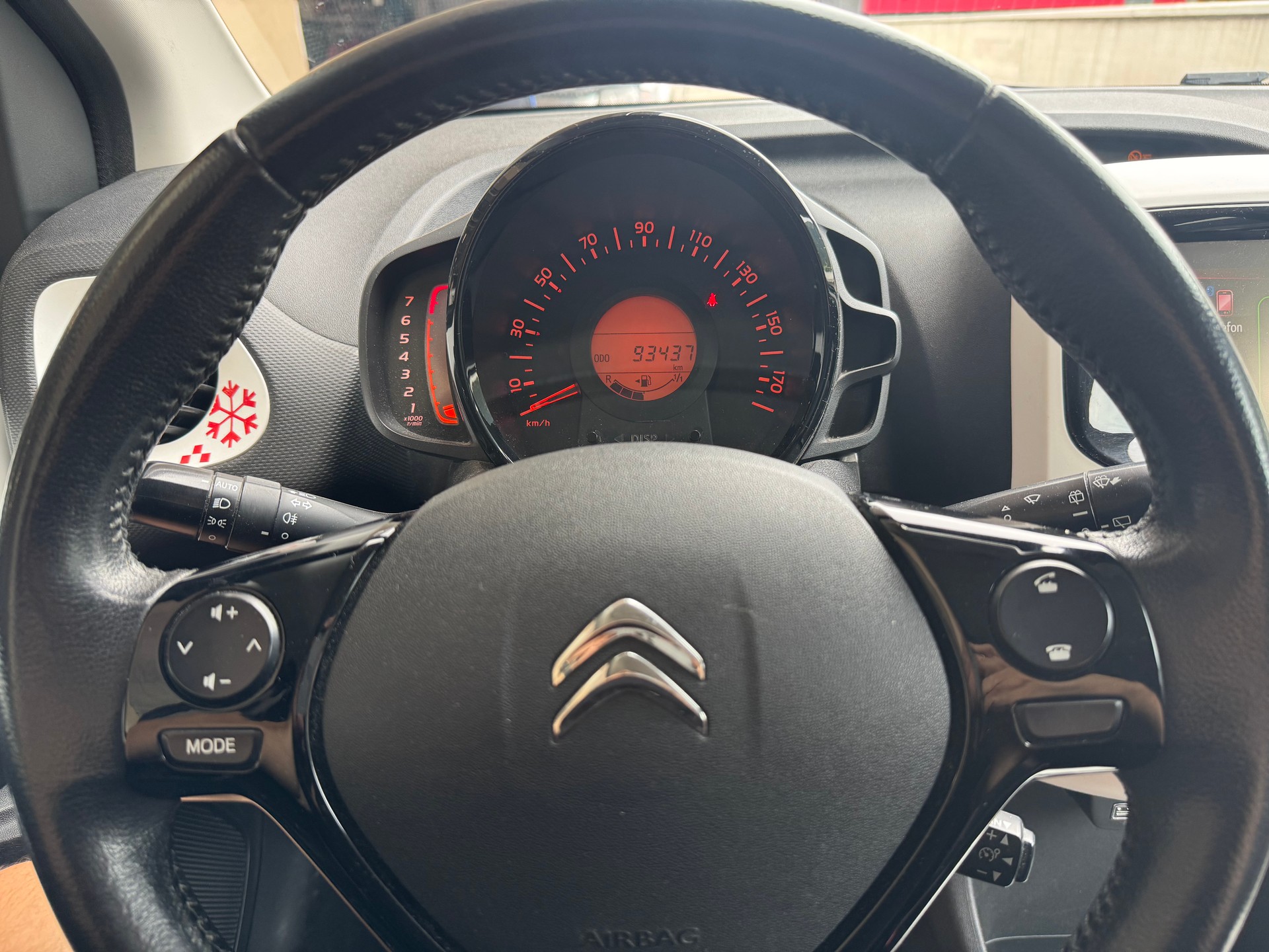 CITROEN C1 1.2 VTi Swiss&Me-image-9