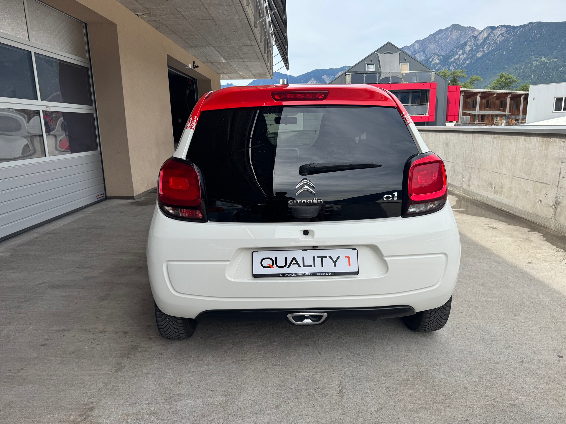 CITROEN C1 1.2 VTi Swiss&Me-image-4