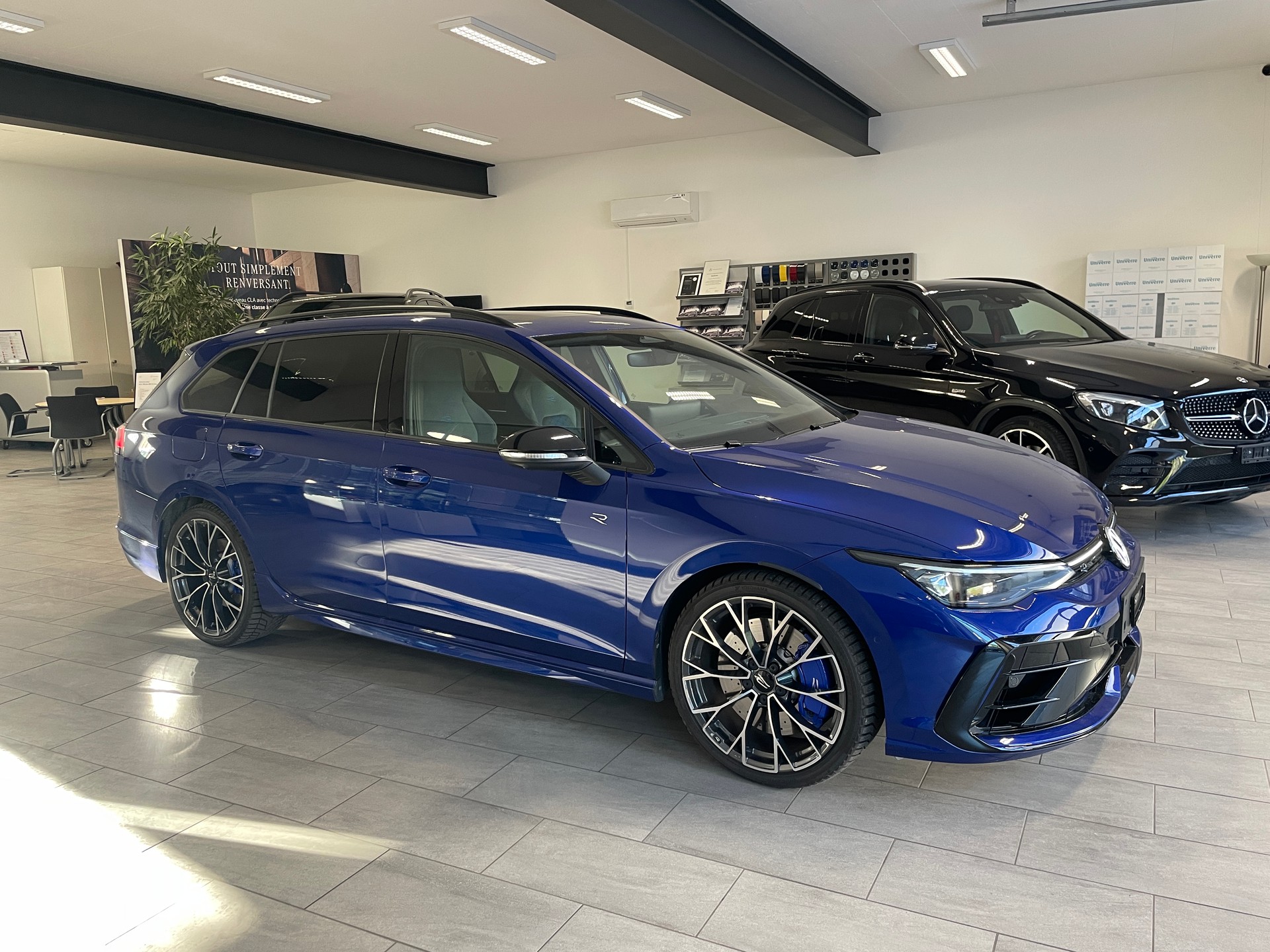 VW Golf Variant 2.0 TSI R DSG 4 Motion-showroom-element-2