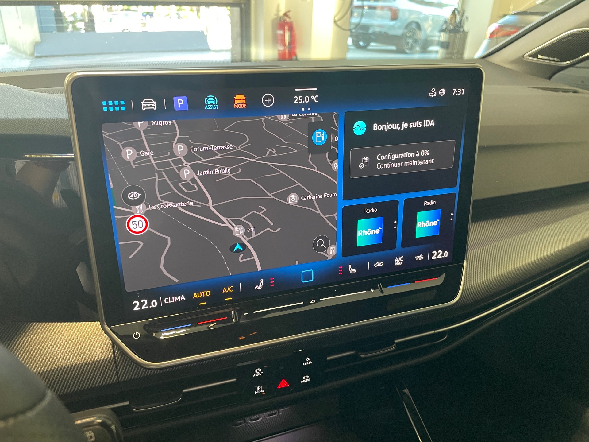 VW Golf Variant 2.0 TSI R DSG 4 Motion-image-13