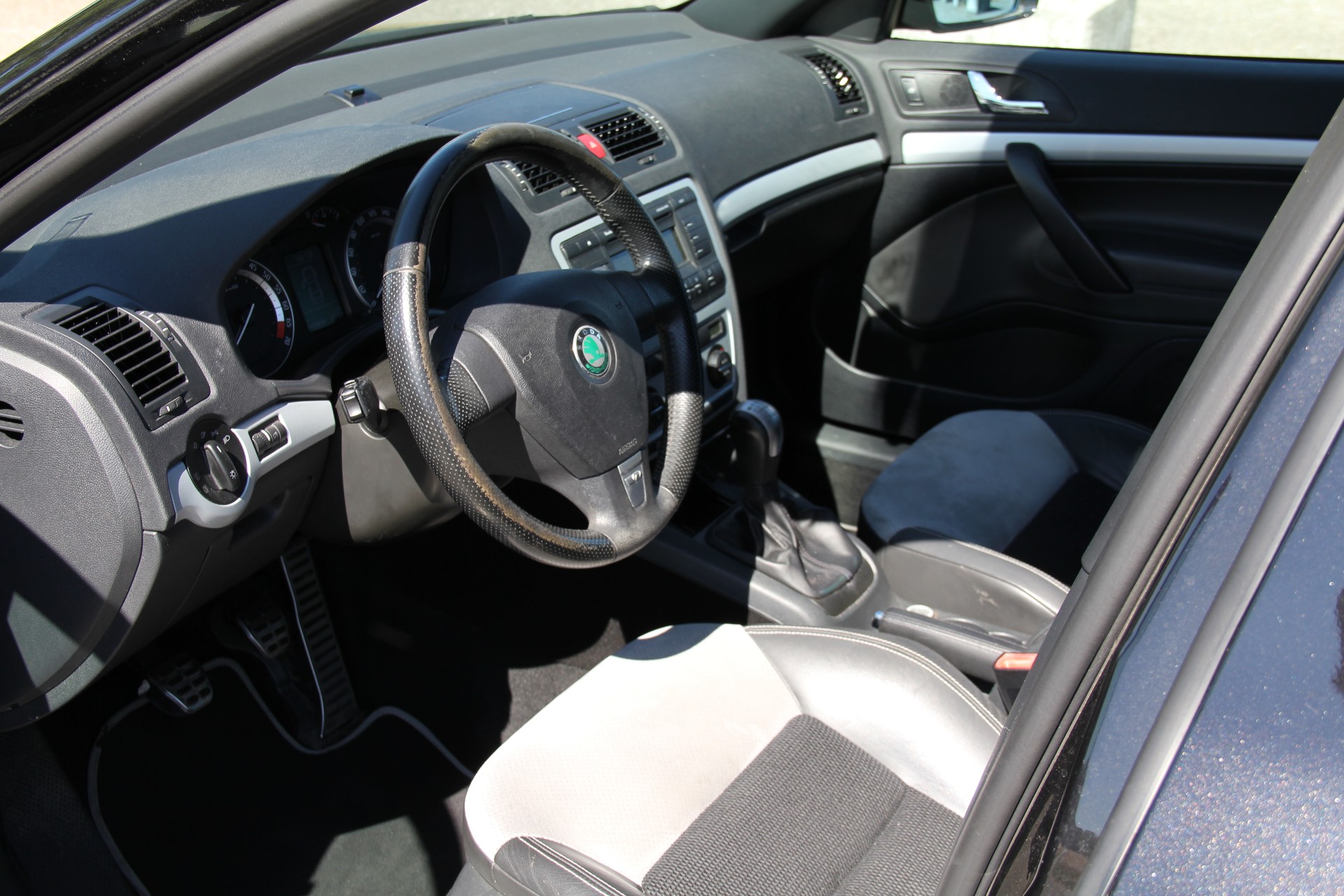 SKODA Octavia 2.0 TFSI RS-image-6