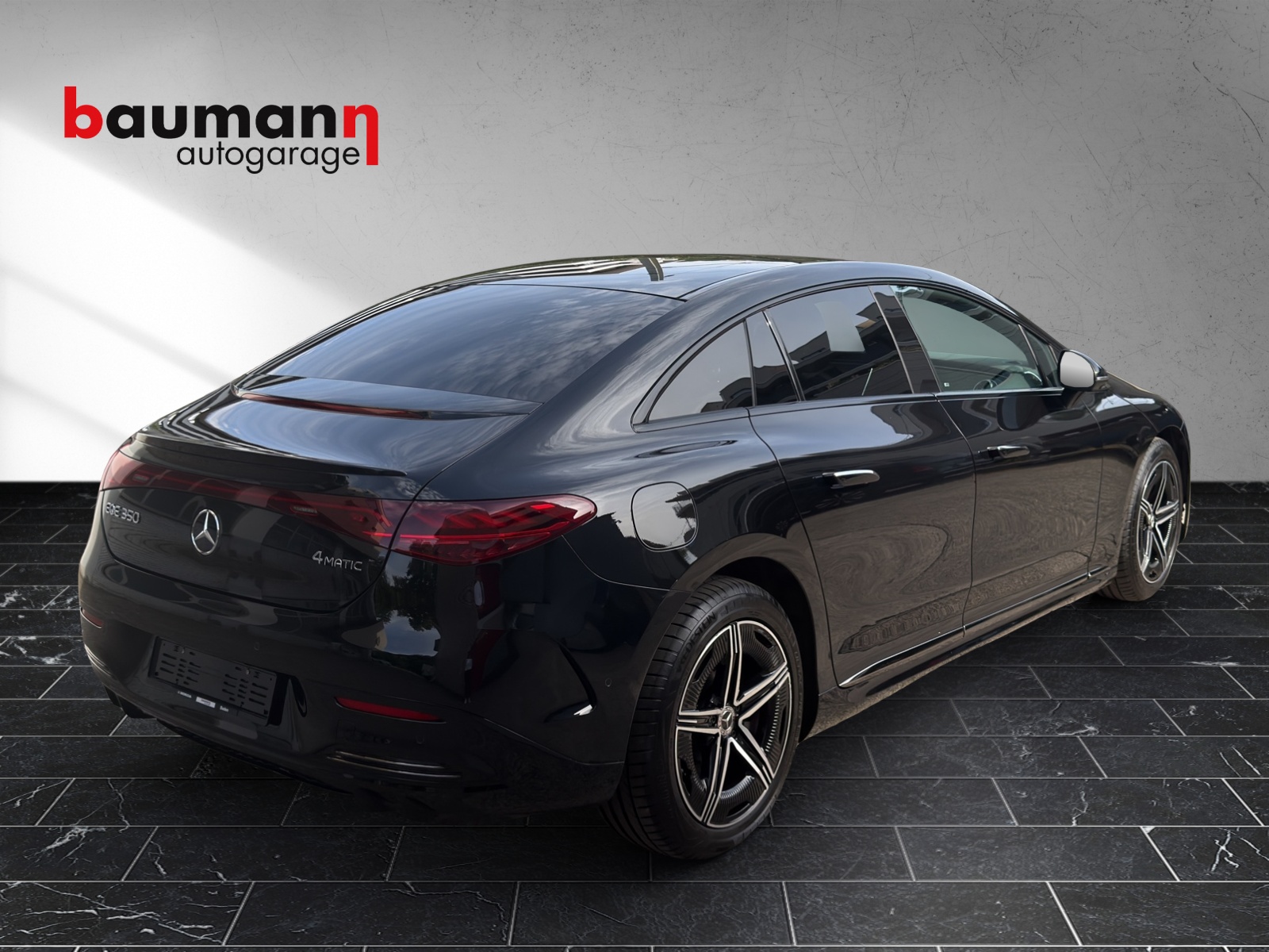 MERCEDES-BENZ EQE 350 4 Matic-showroom-element-2