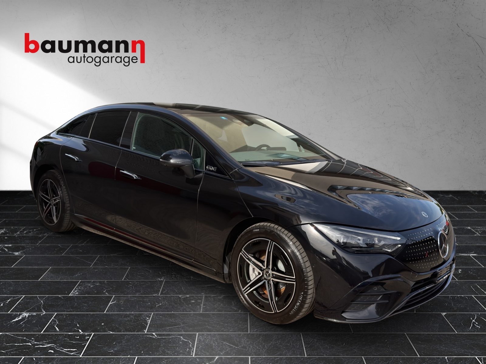 MERCEDES-BENZ EQE 350 4 Matic-showroom-element-1