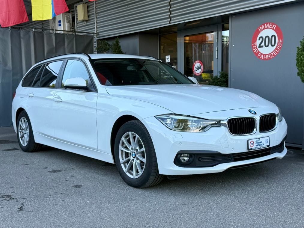 BMW 320d xDrive Touring Steptronic-showroom-element-1