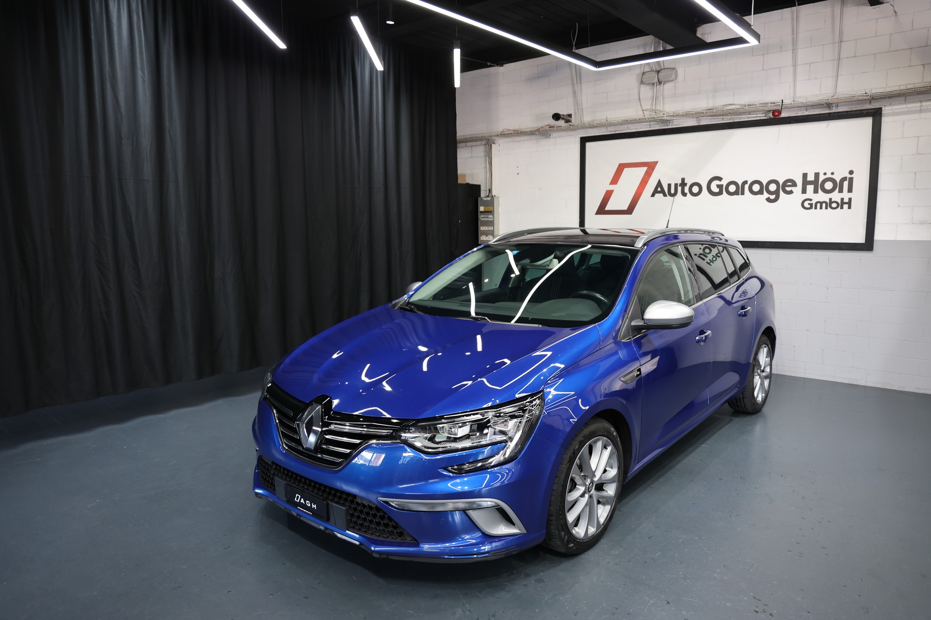RENAULT Mégane Grandtour 1.7 dCi GT Line EDC-showroom-element-1