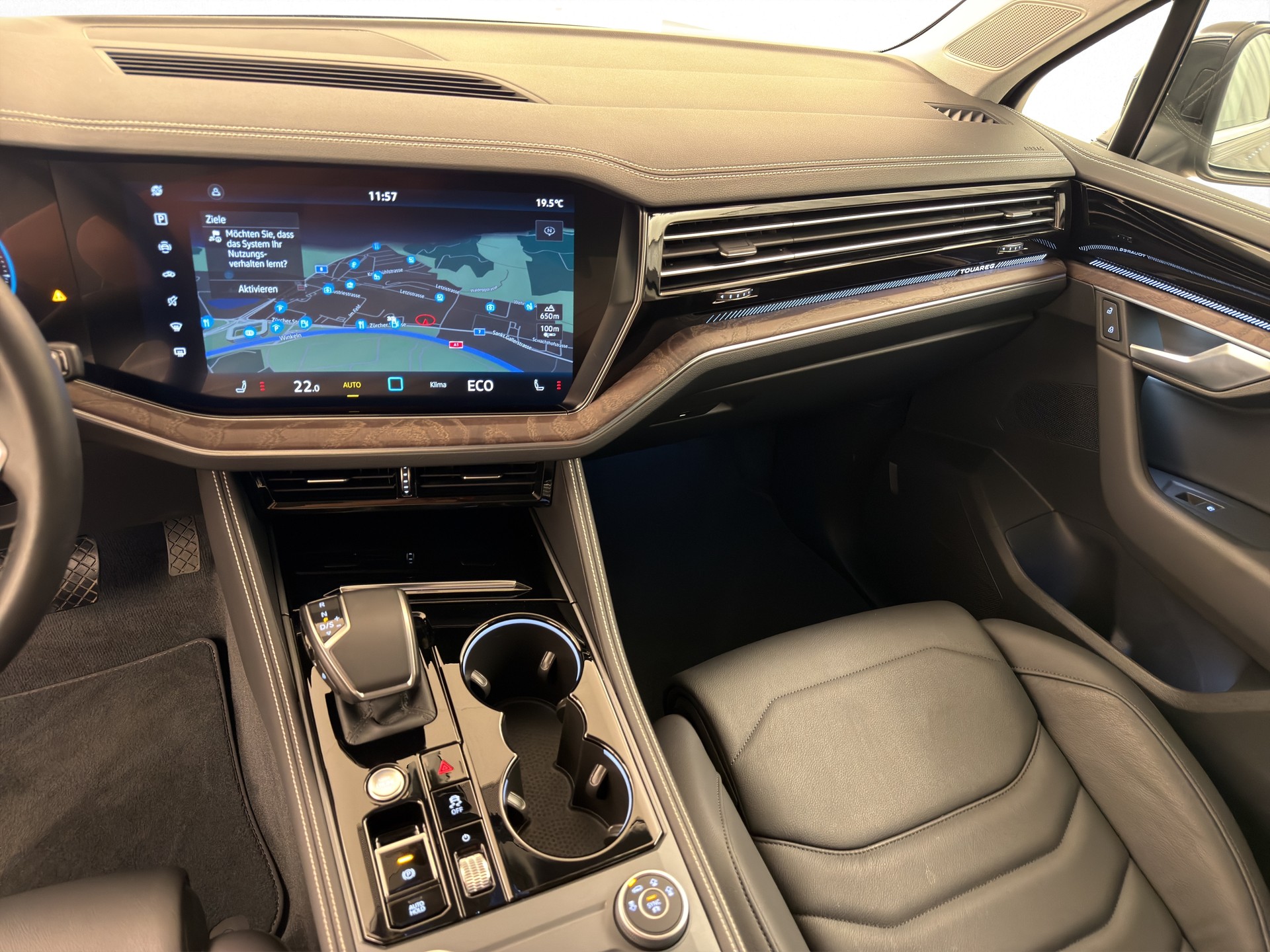 VW Touareg 3.0 V6 TDI Elegance 4Motion-image-9
