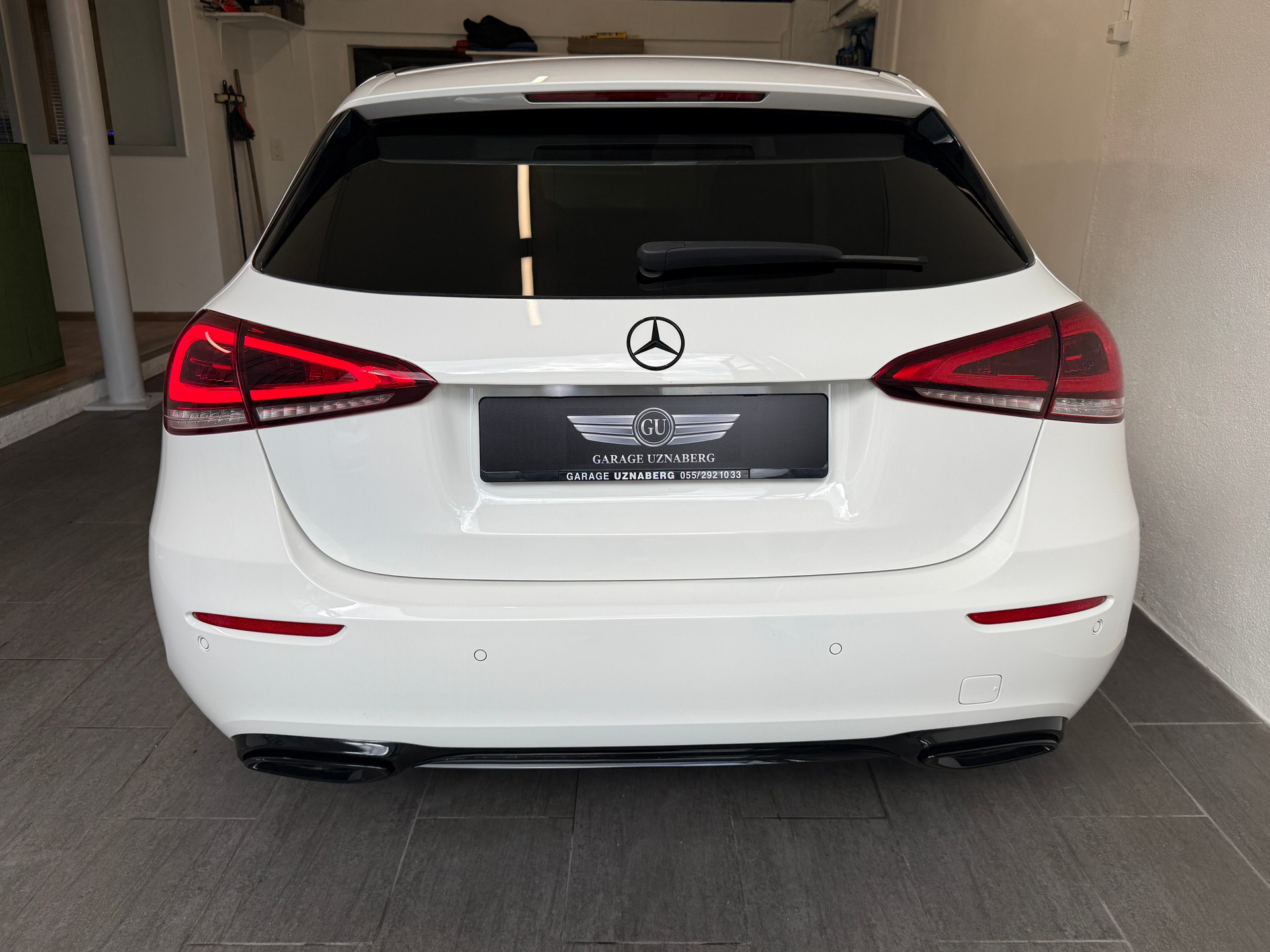 MERCEDES-BENZ A 220 AMG Line 7G-DCT 4Matic Ab 300.- pro Monat-showroom-element-3