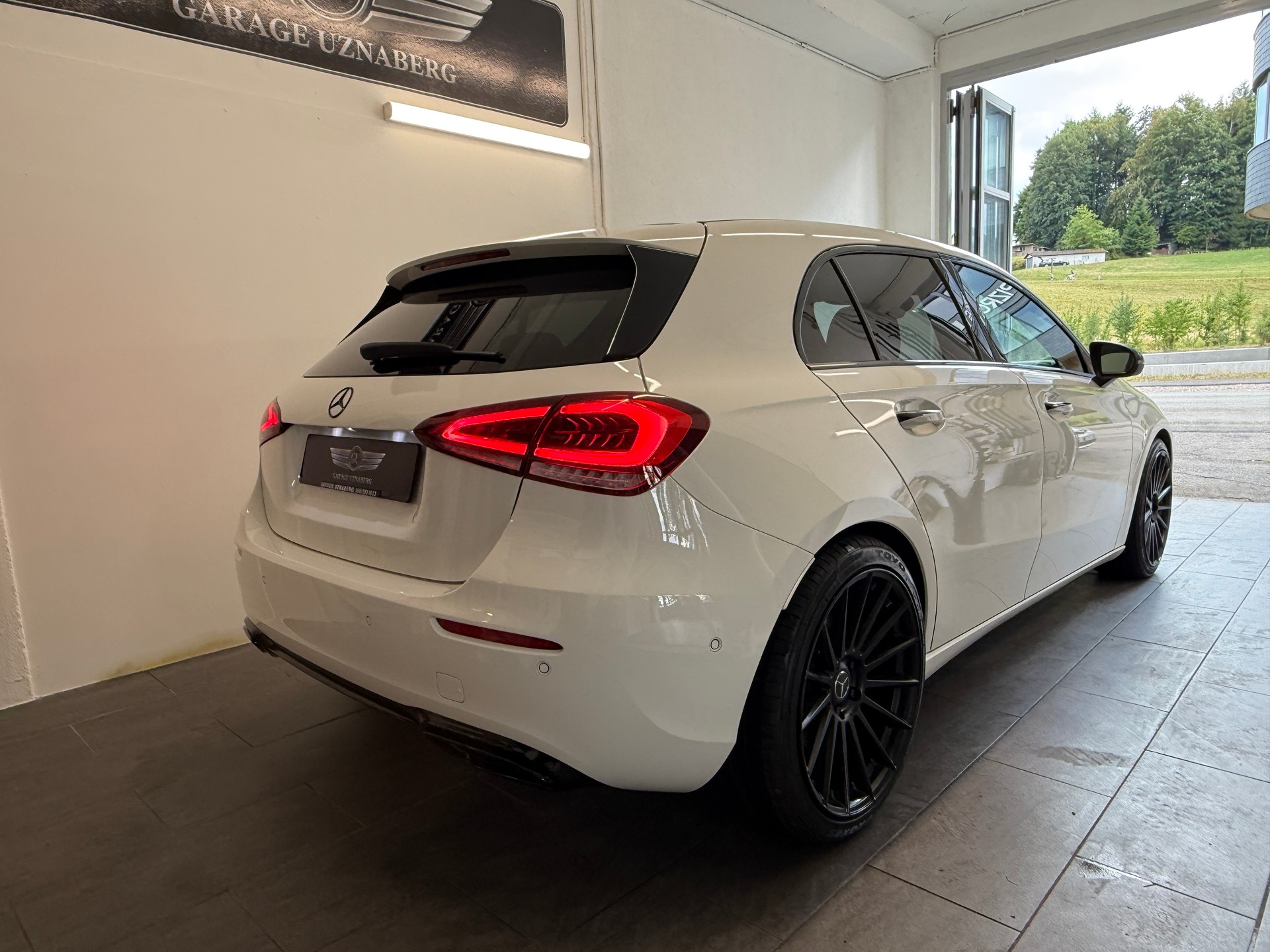 MERCEDES-BENZ A 220 AMG Line 7G-DCT 4Matic Ab 300.- pro Monat-image-4