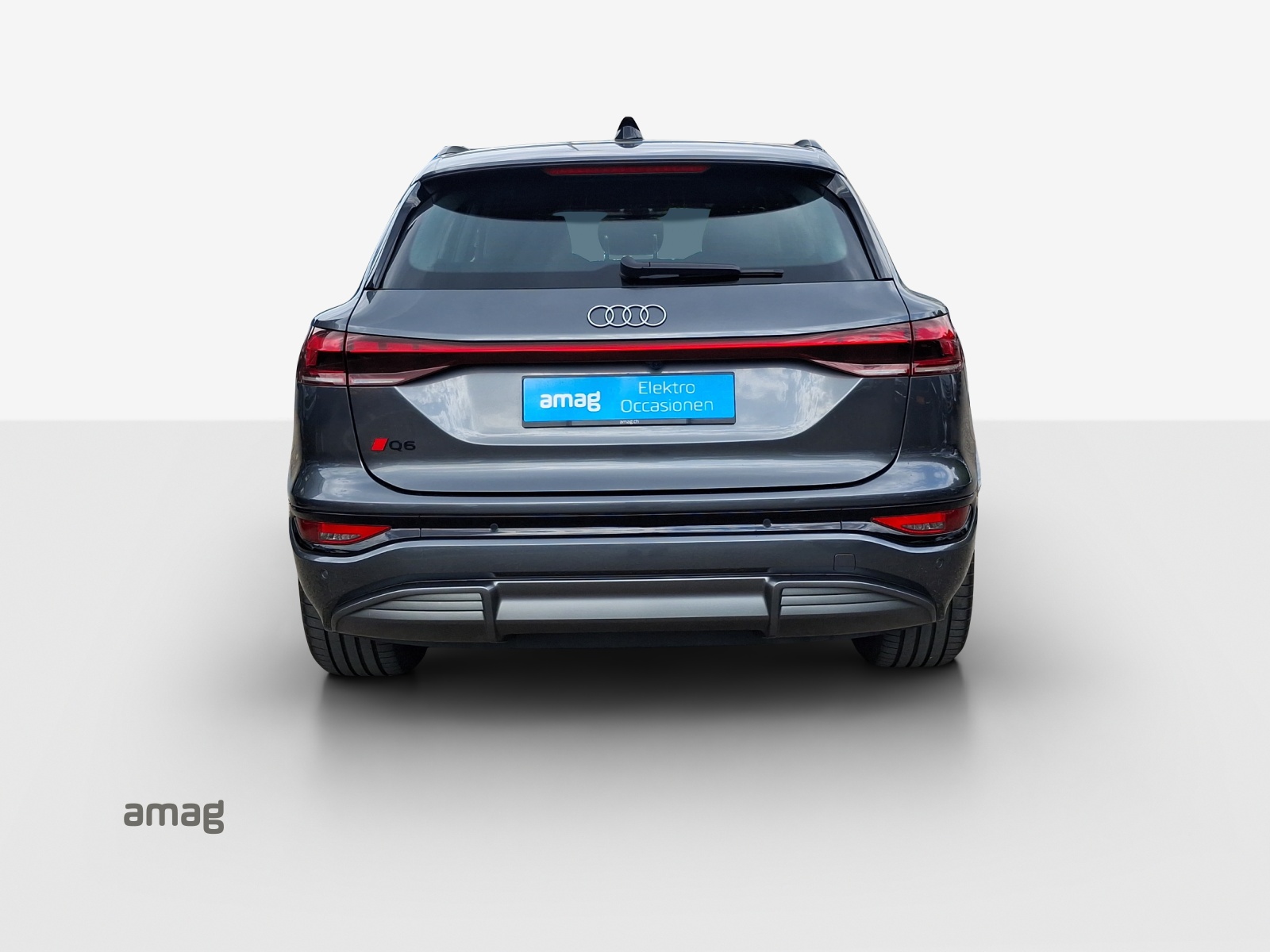 AUDI Q6 e-tron quattro-image-4