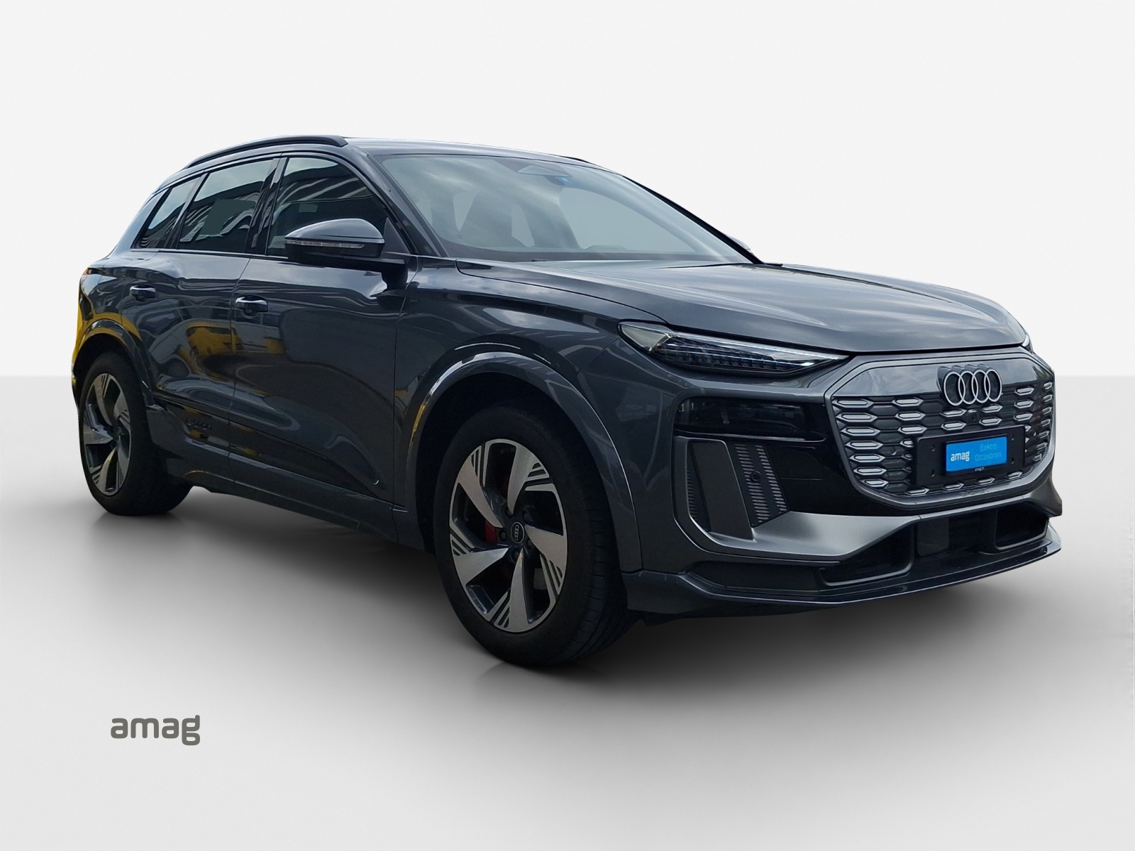 AUDI Q6 e-tron quattro-image-6