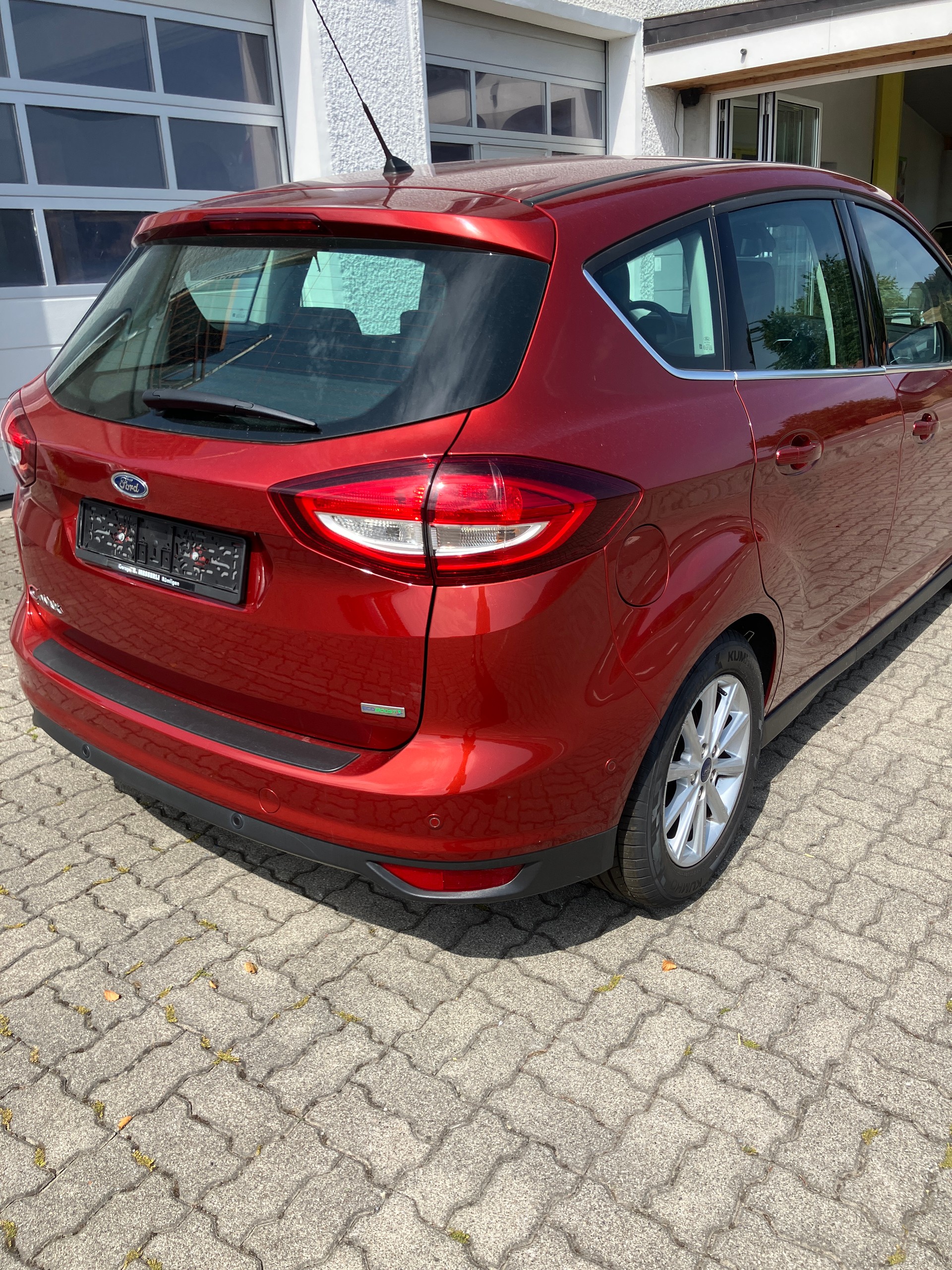 FORD C-Max 1.5 SCTi Titanium X-image-3
