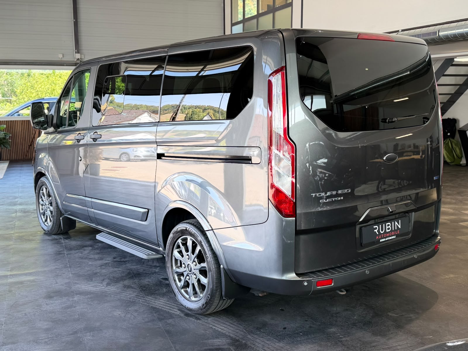 FORD Tourneo Custom 310 L1H1 Titanium SelectShift A-showroom-element-2